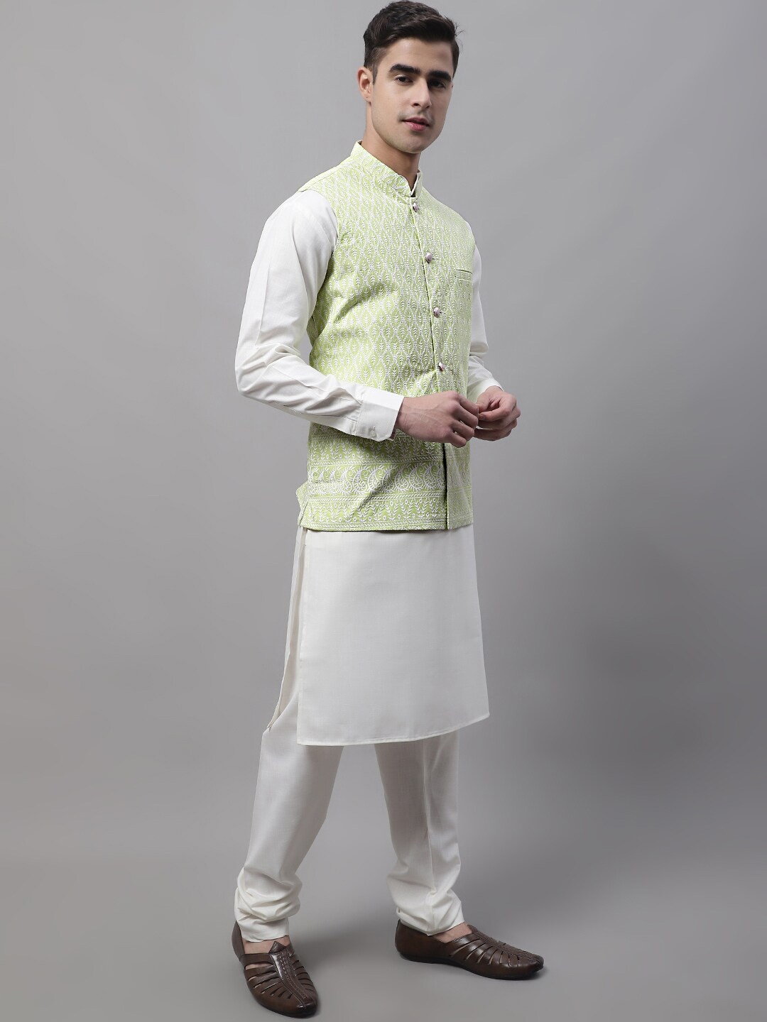 

Jompers Men Kurta & Pyjamas With Chikankari Nehru Jacket, Green