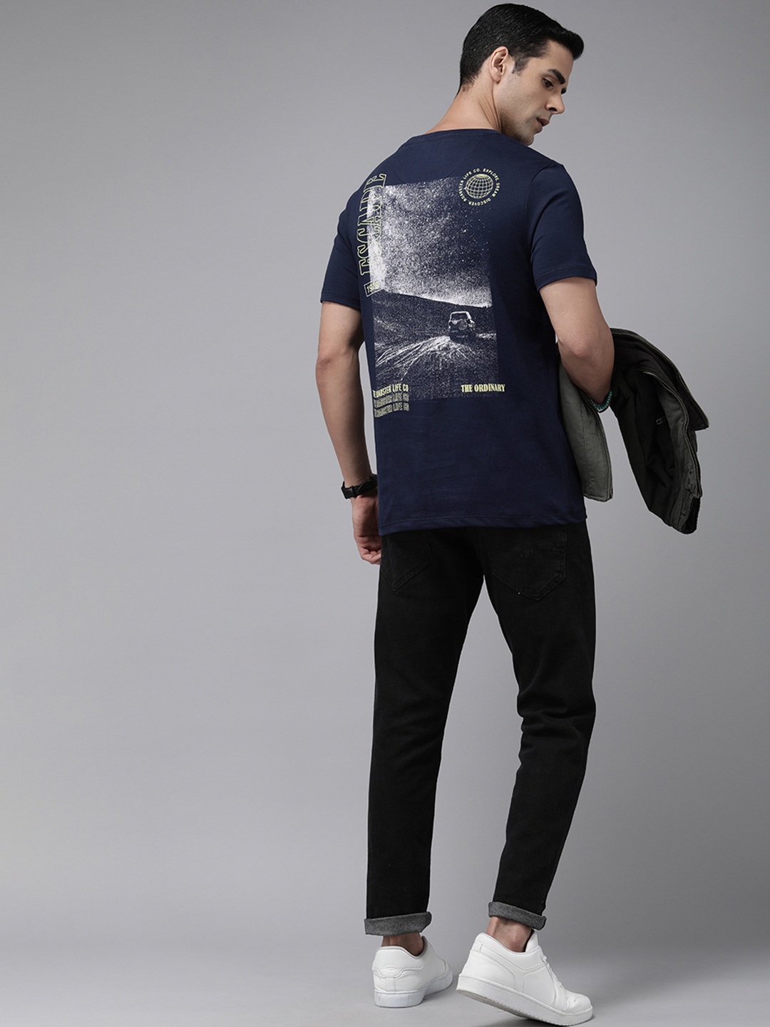 

The Roadster Lifestyle Co. Men Graphic Printed Pure Cotton T-shirt, Navy blue