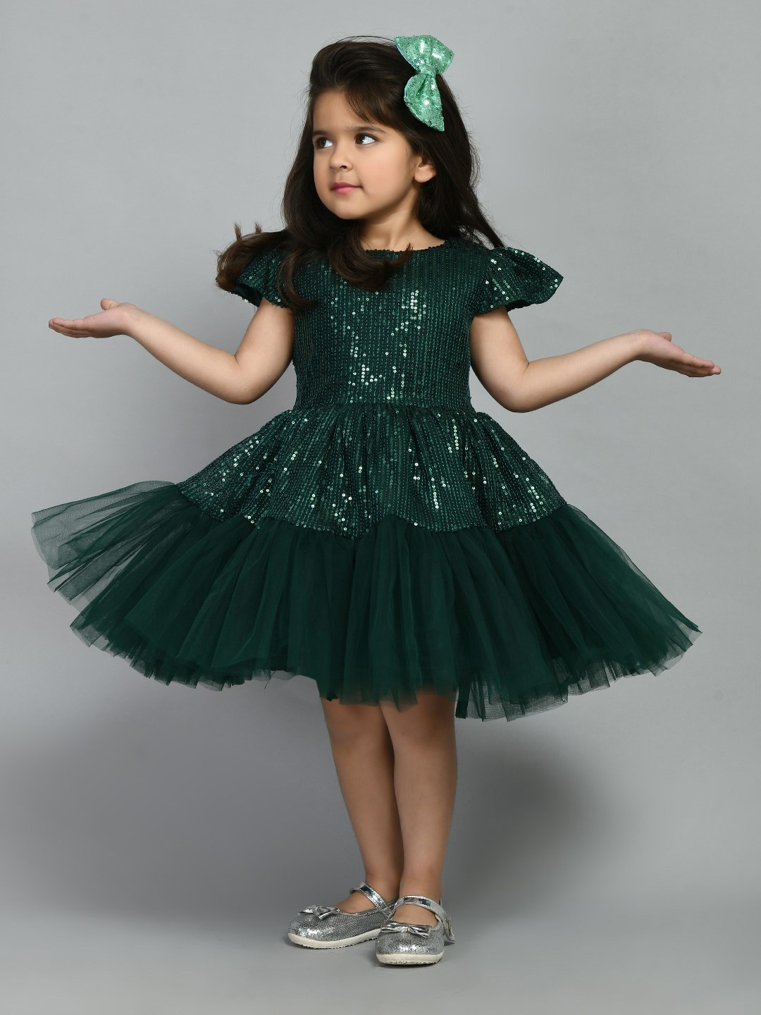 

Bella Moda Girls Round Neck Embellished Dress, Green