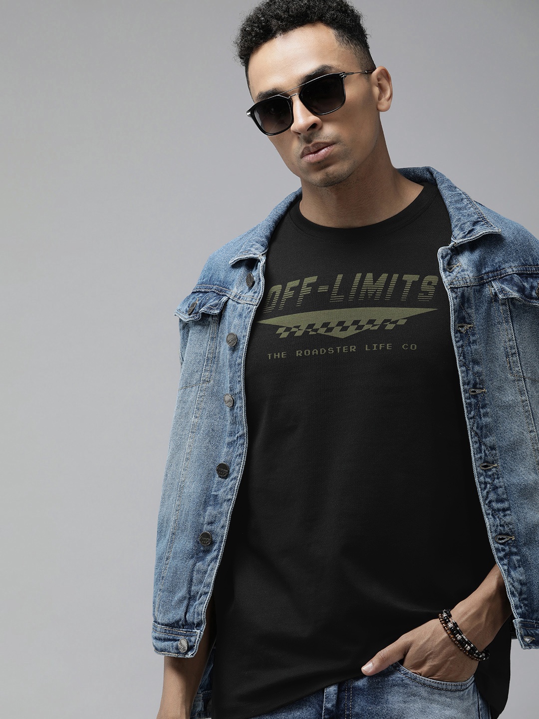 

The Roadster Lifestyle Co. Men Typography Printed Pure Cotton T-shirt, Black
