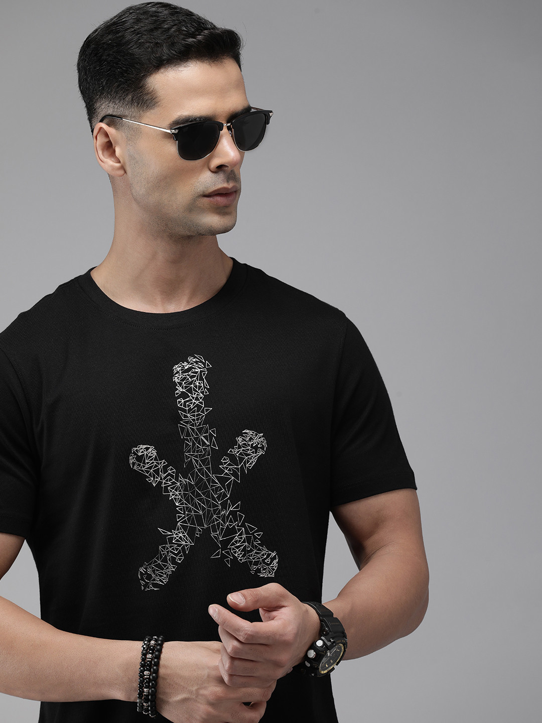 

The Roadster Lifestyle Co. Men Pure Cotton Geometric Printed T-shirt, Black