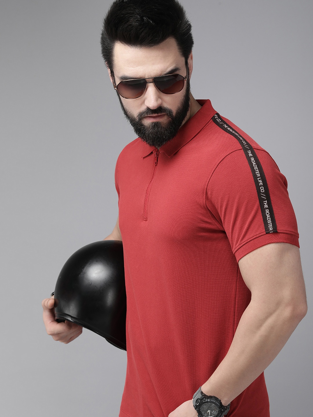 

The Roadster Lifestyle Co. Men Pure Cotton Solid Polo Collar T-shirt, Maroon