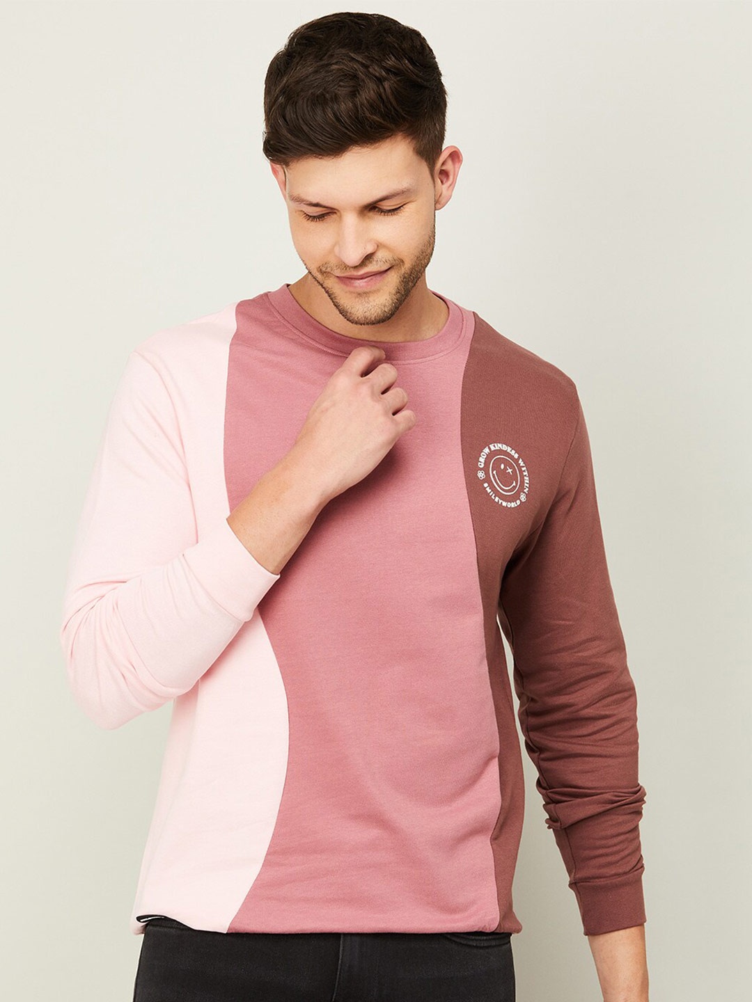 

SmileyWorld Men Colourblocked Cotton Sweatshirt, Pink