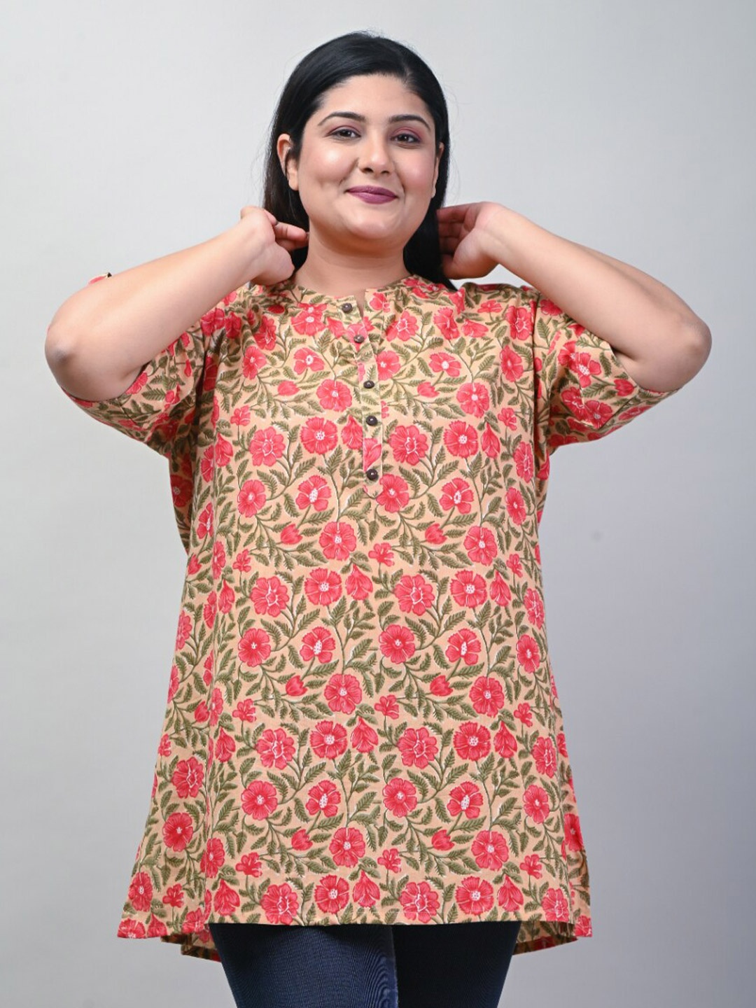 

Swasti Women Plus Size Floral Printed Pure Cotton Kurti, Peach