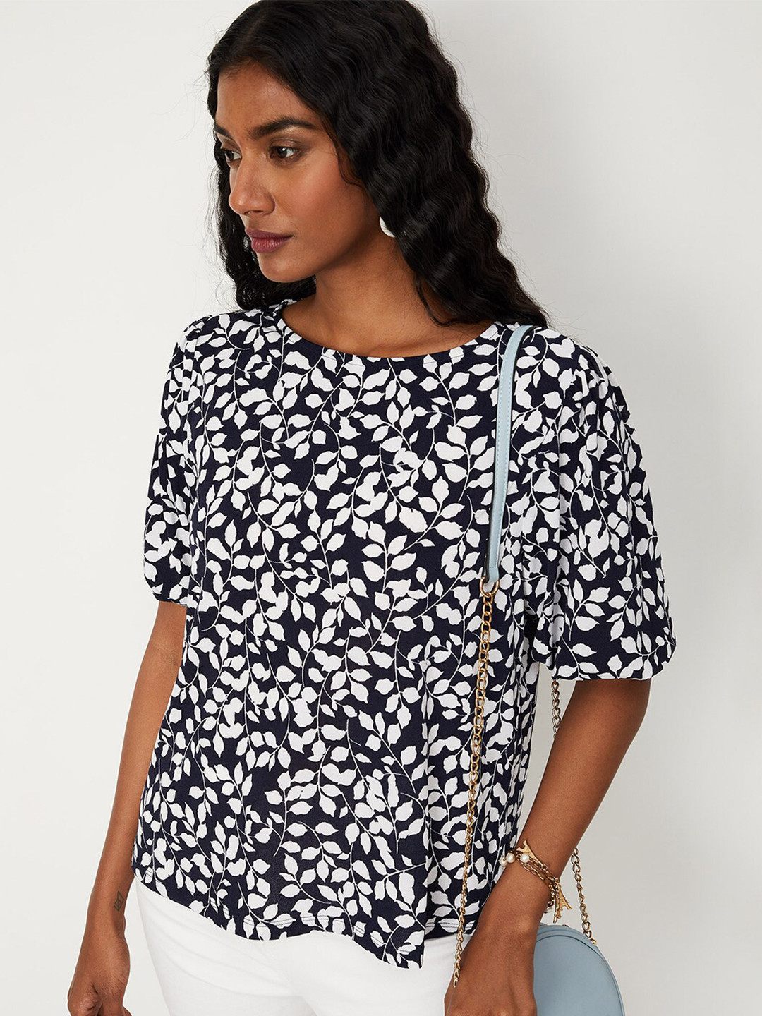 

max Puff Sleeves Floral Print Boxy Top, Navy blue