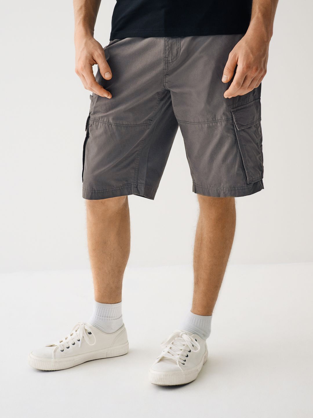 

NEXT Men Pure Cotton Mid-Rise Cargo Shorts With Adjustable Belt, Grey