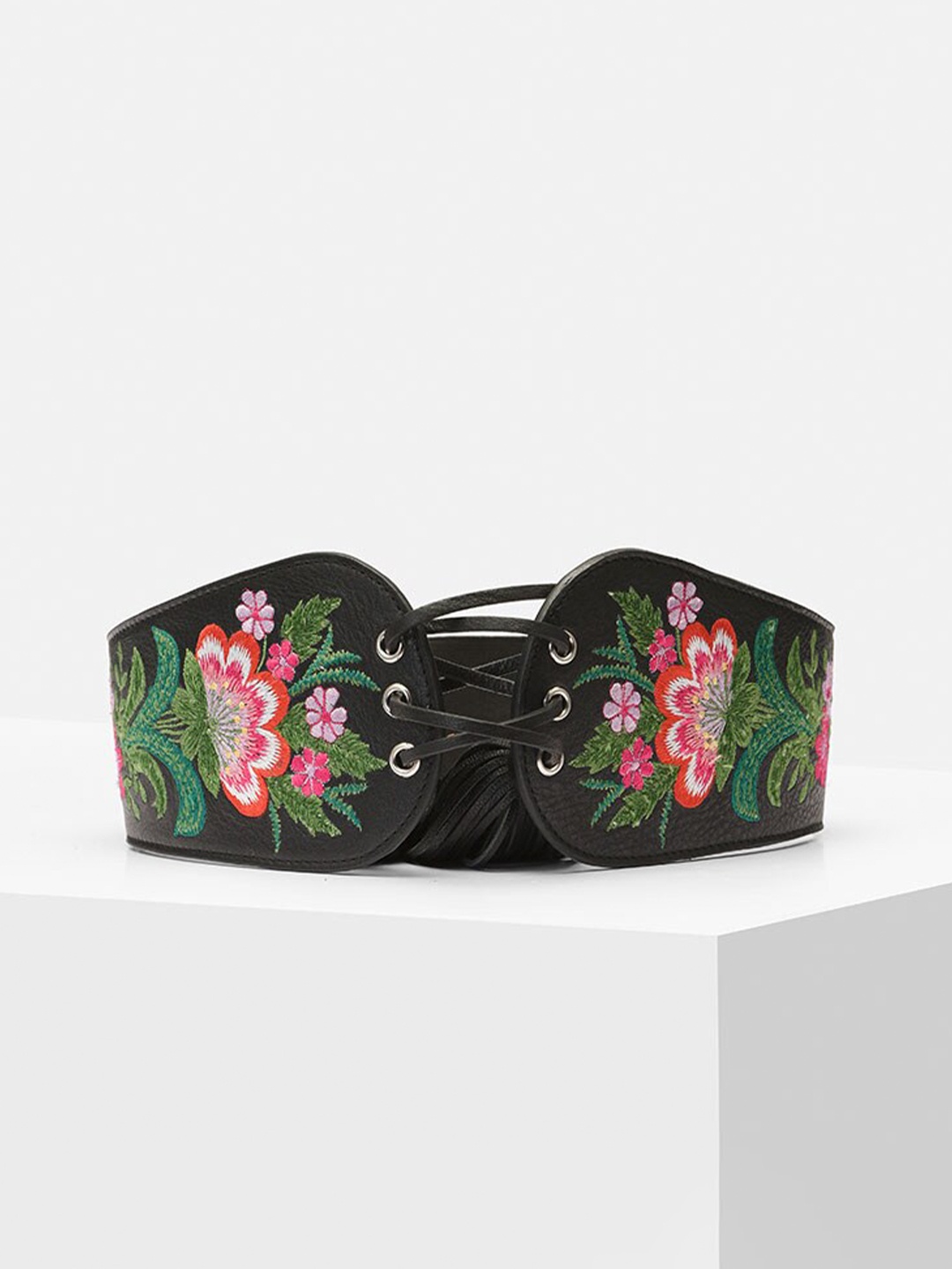 

TIGER MARRON Women Textured Embroidered Leather Belt, Black
