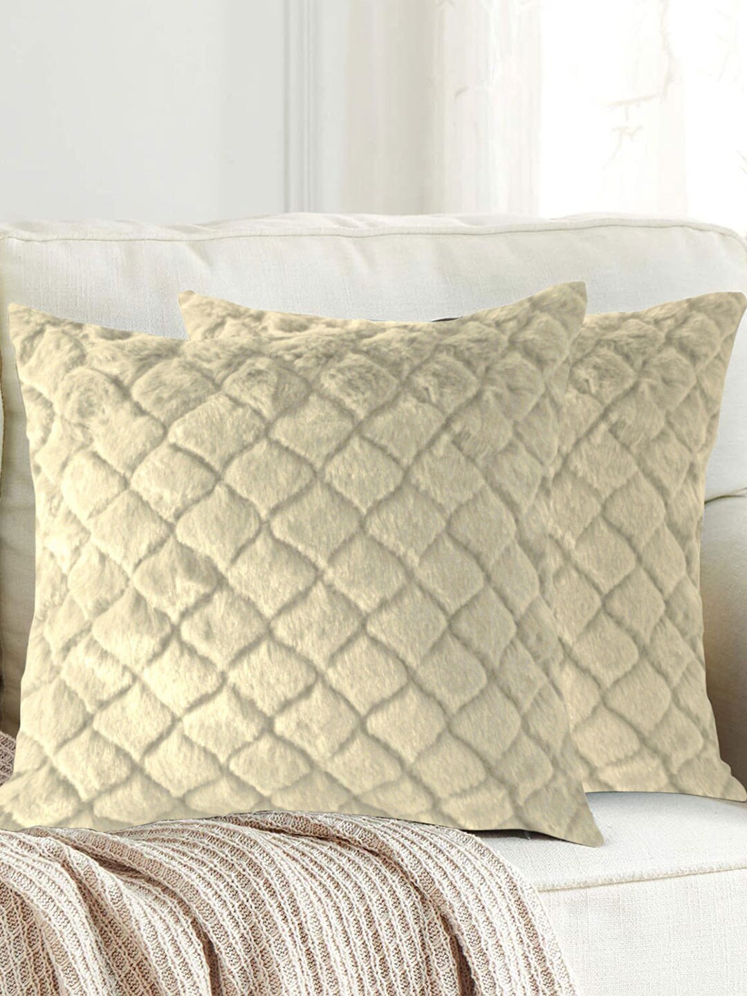 

LUXEHOME INTERNATIONAL Beige 2 Pieces Self Design Square Cushions, Gold
