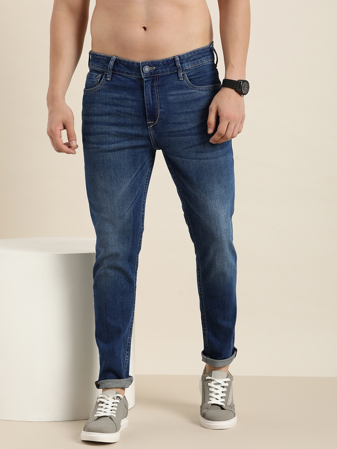

Moda Rapido Men Tapered Fit Light Fade Stretchable Jeans, Blue