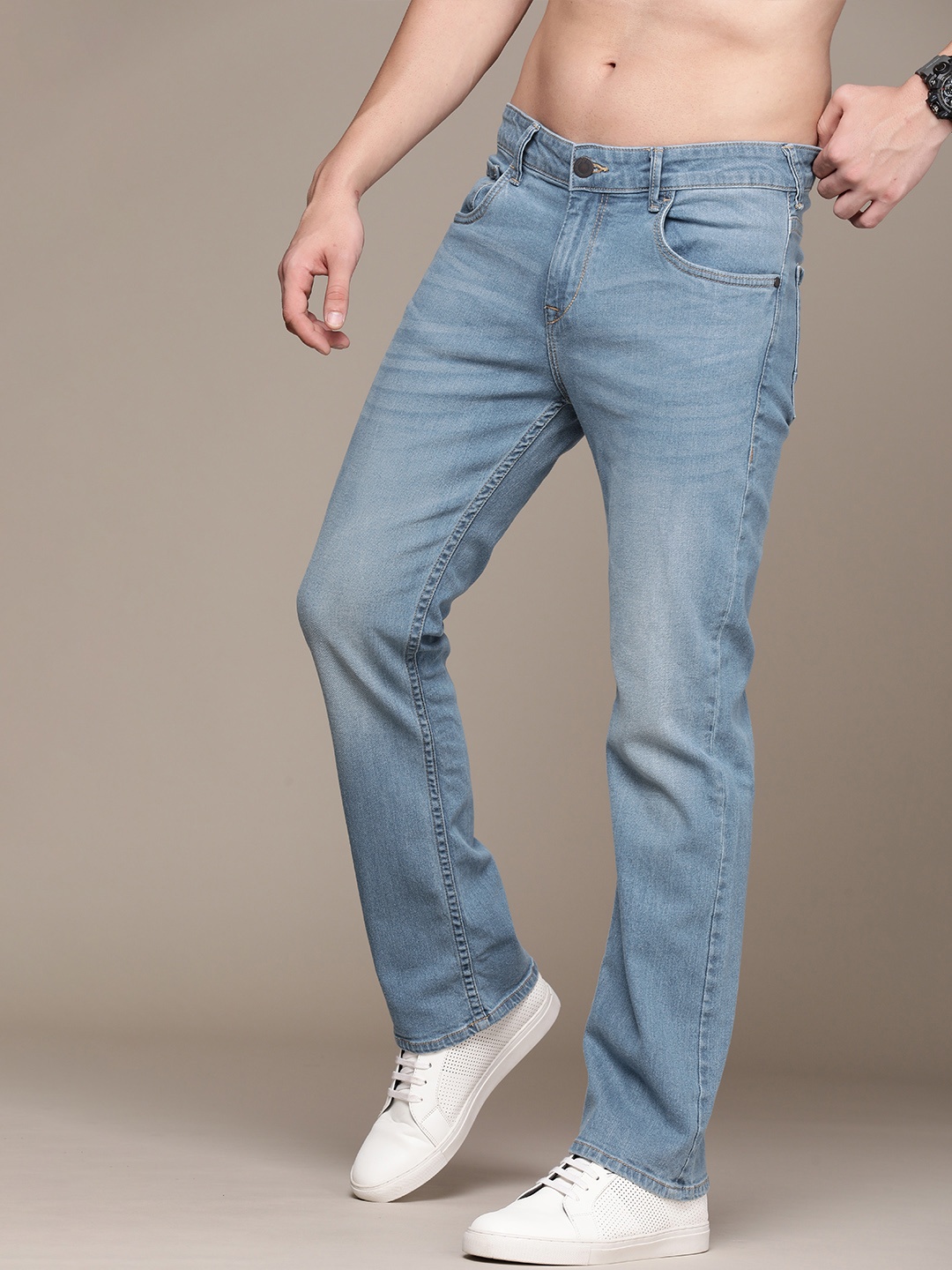 

Moda Rapido Men Bootcut Light Fade Stretchable Jeans, Blue