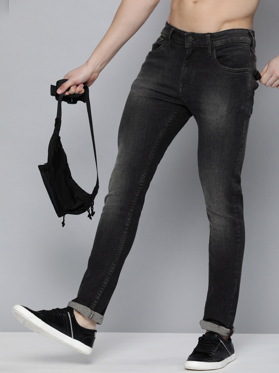 

HERE&NOW Men Mid-Rise Skinny Fit Light Fade Stretchable Jeans, Black