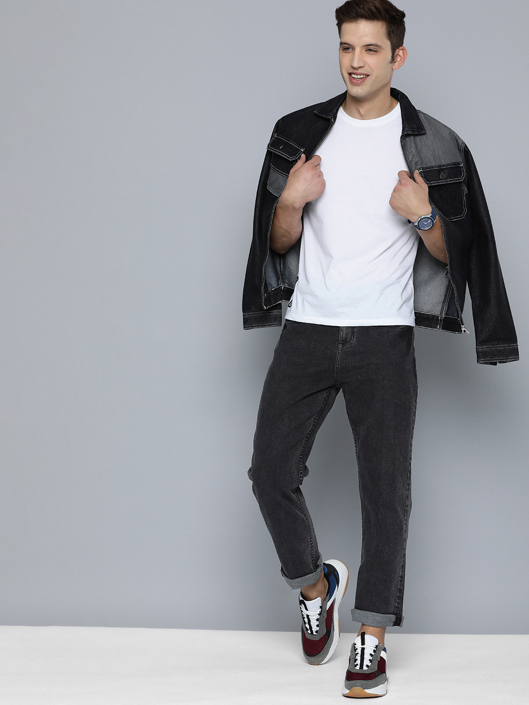 

HERE&NOW Men Regular Fit Light Fade Stretchable Mid Rise Jeans, Black