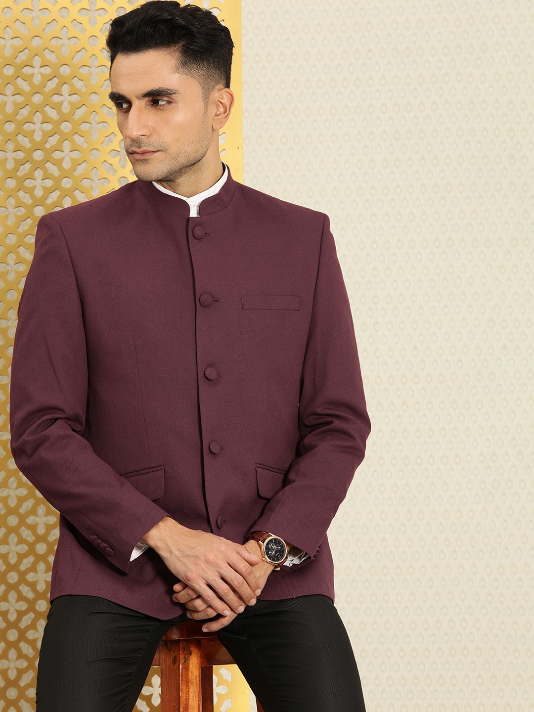 

House of Pataudi Solid Mandarin Collar Bandhgala Jashn Blazer, Maroon