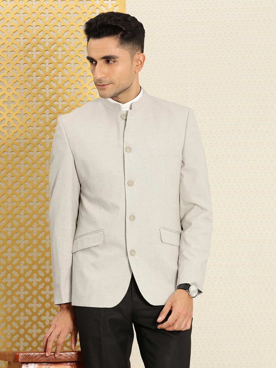 

House of Pataudi Self Design Mandarin Collar Bandhgala Jashn Blazer, Beige