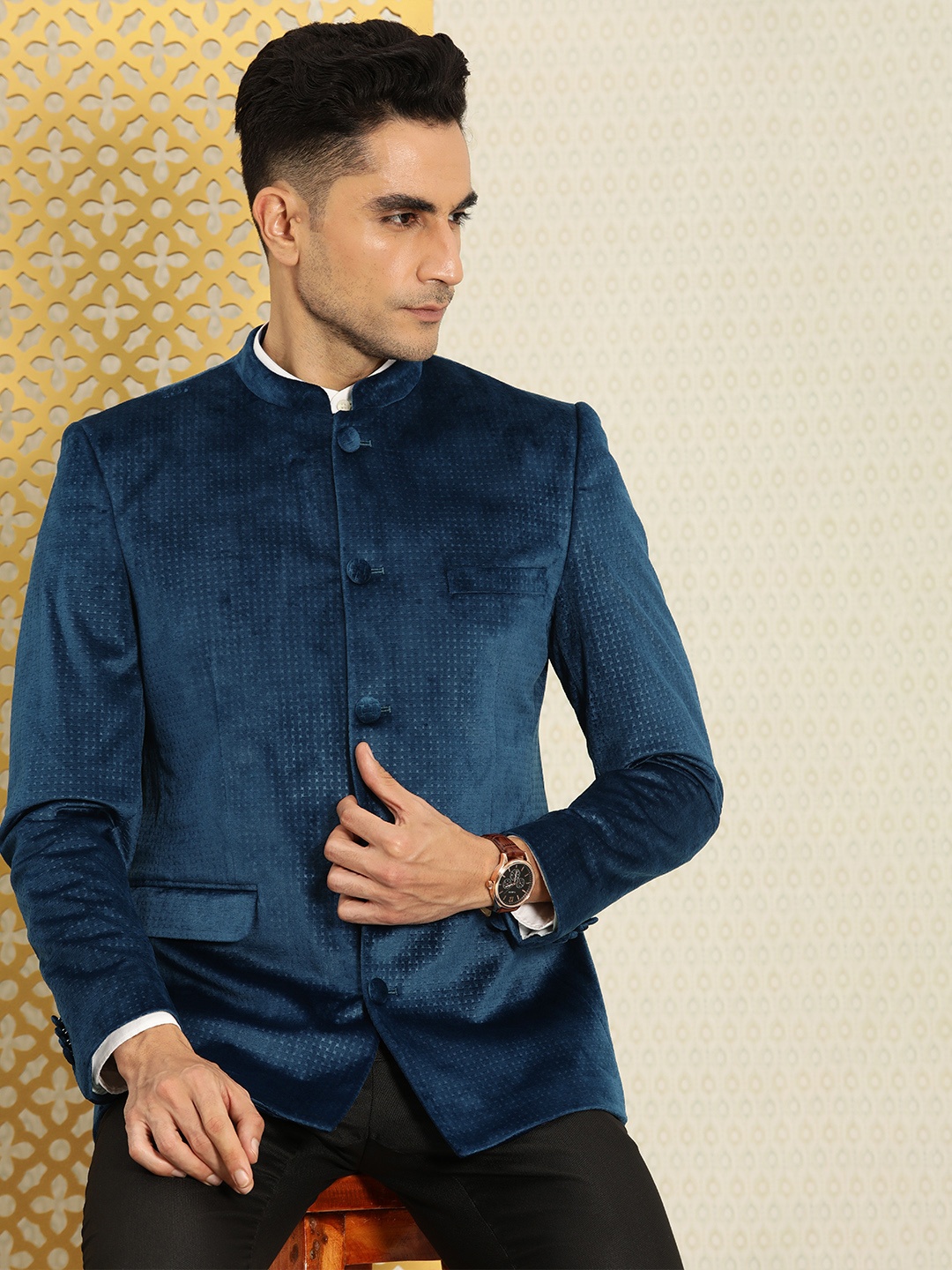 

House of Pataudi Self Design Velvet Finish Mandarin Collar Bandhgala Jashn Blazer, Blue