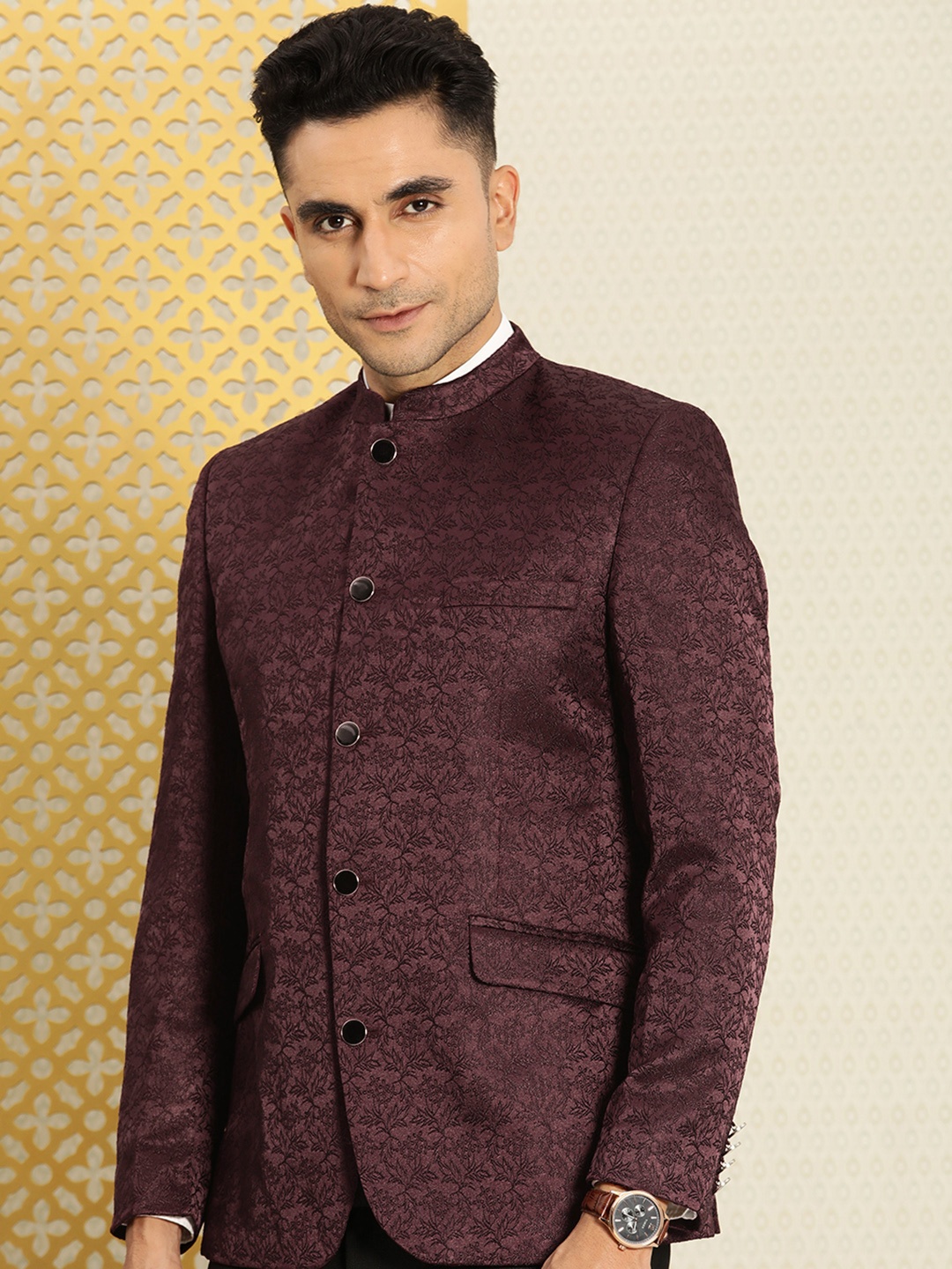 

House of Pataudi Self Design Mandarin Collar Bandhgala Jashn Blazer, Burgundy