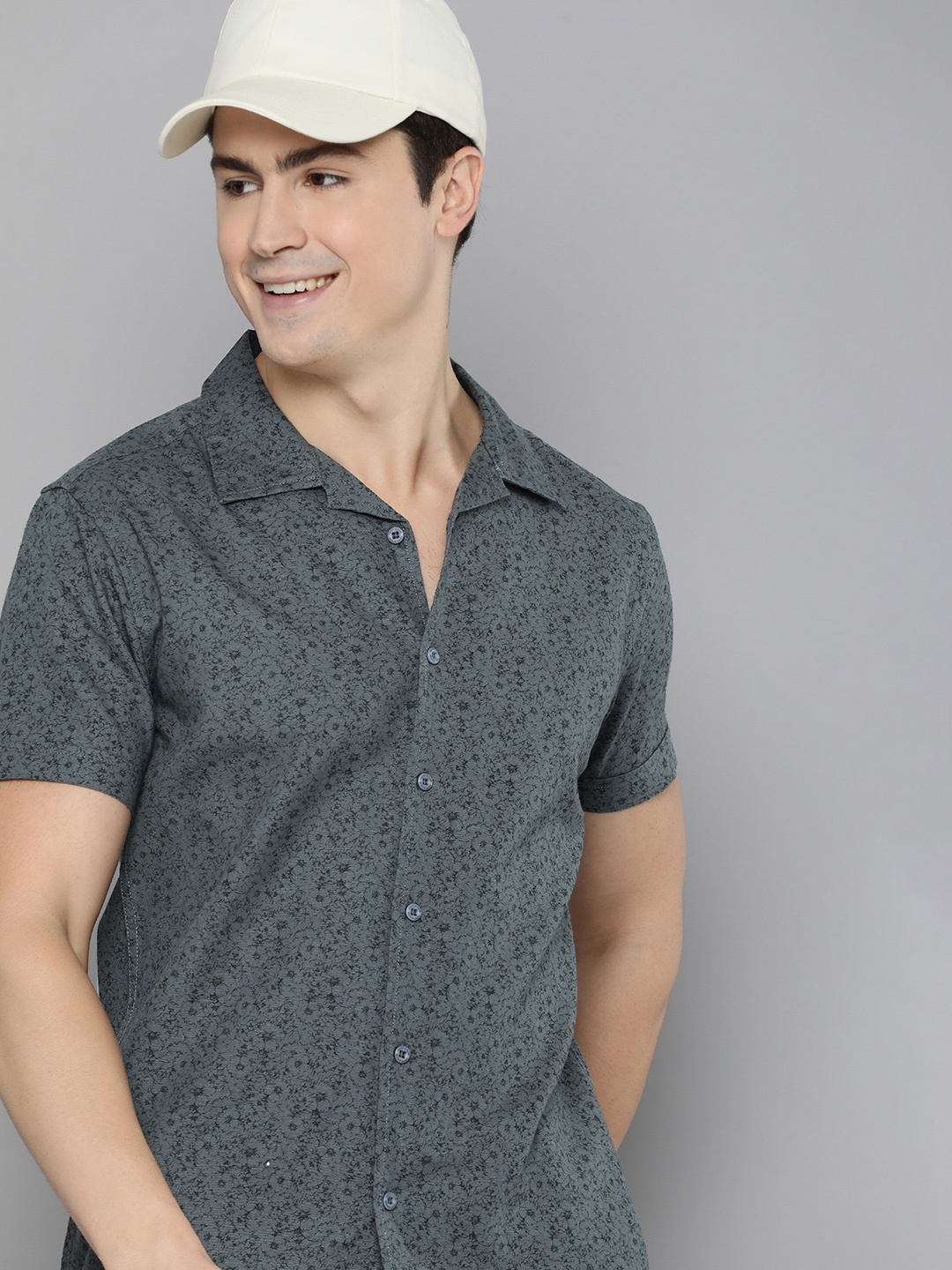 

HERE&NOW Men Pure Cotton Slim Fit Floral Opaque Printed Casual Shirt, Grey
