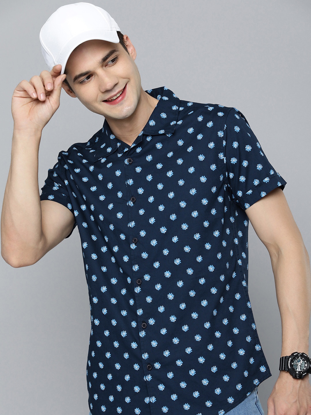 

HERE&NOW Men Slim Fit Floral Printed Cuban Collar Casual Shirt, Navy blue