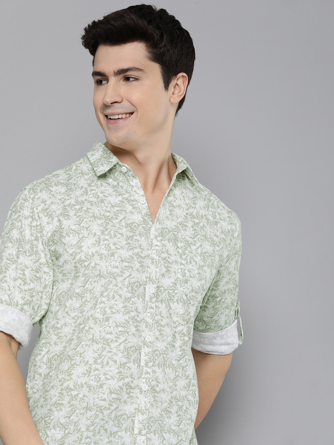 

HERE&NOW Men Pure Cotton Slim Fit Opaque Printed Casual Shirt, Green
