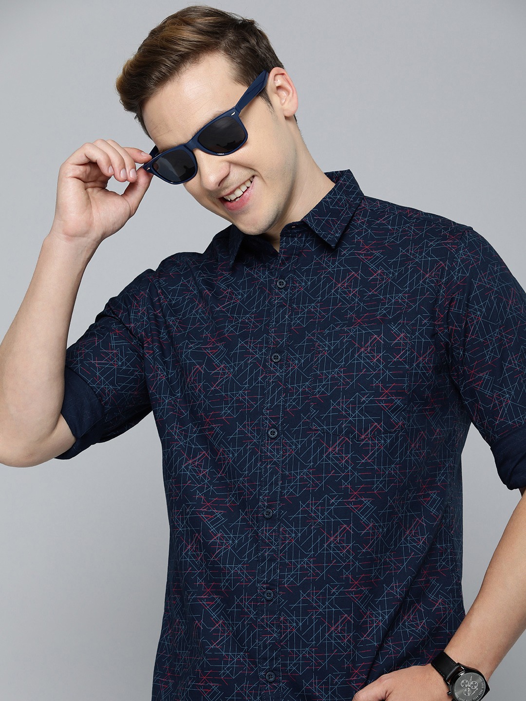 

HERE&NOW Men Slim Fit Geometric Printed Spread Collar Casual Shirt, Navy blue