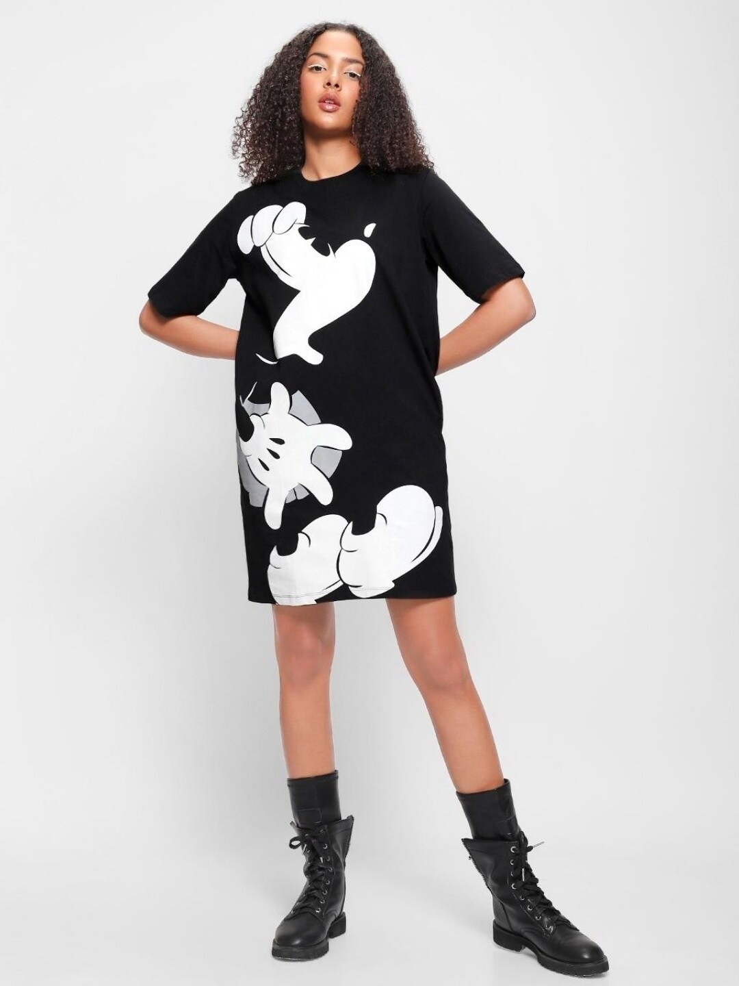

Bewakoof Graphic Printed Cotton Oversized Fit Sheath Dress, Black