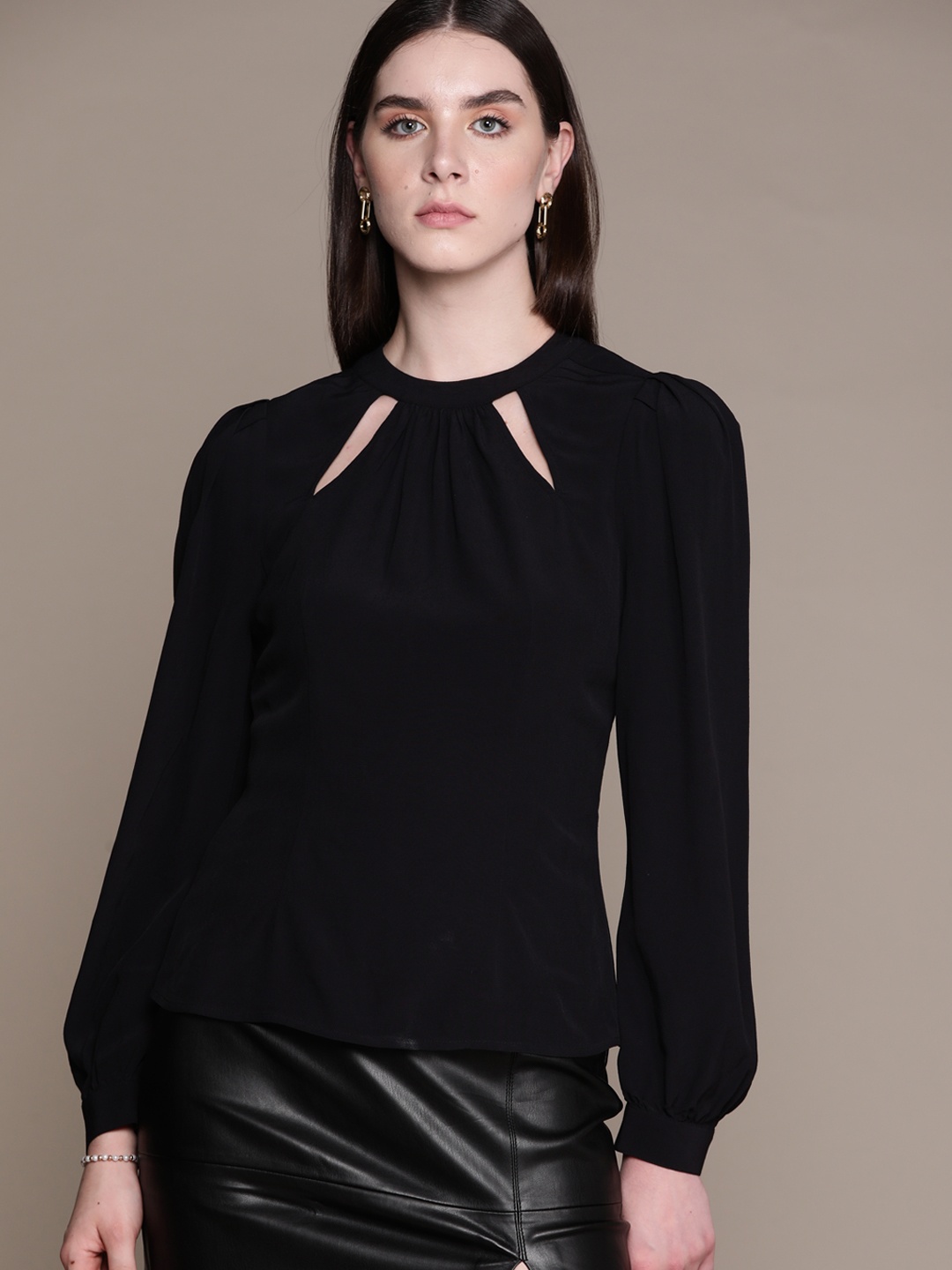 

bebe Brighter Basics Pitch-Black Cut Out Detail Puff Sleeves Regular Top