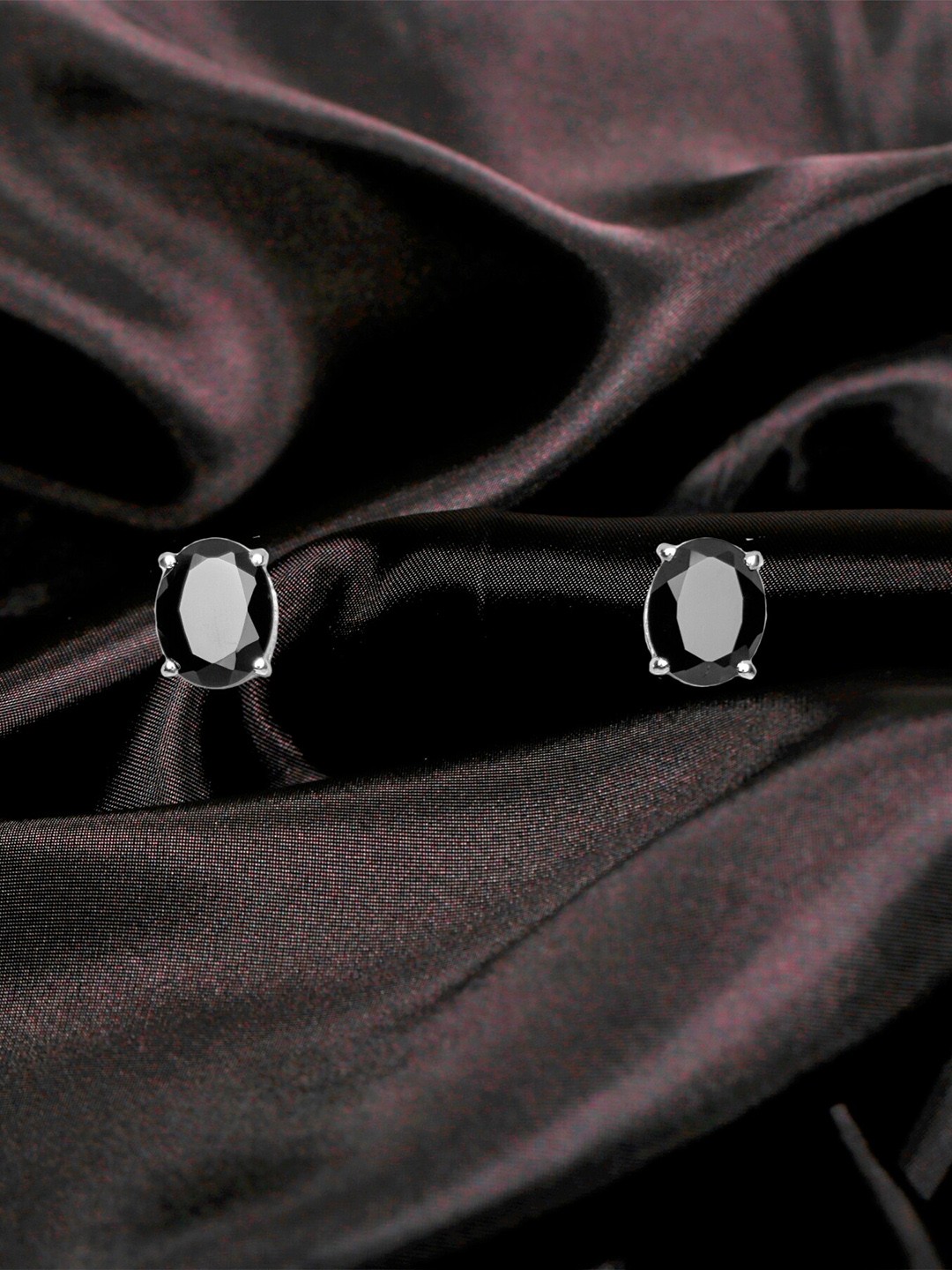 

HIFLYER JEWELS Women Silver-Plated Oval Studs Earrings, Black