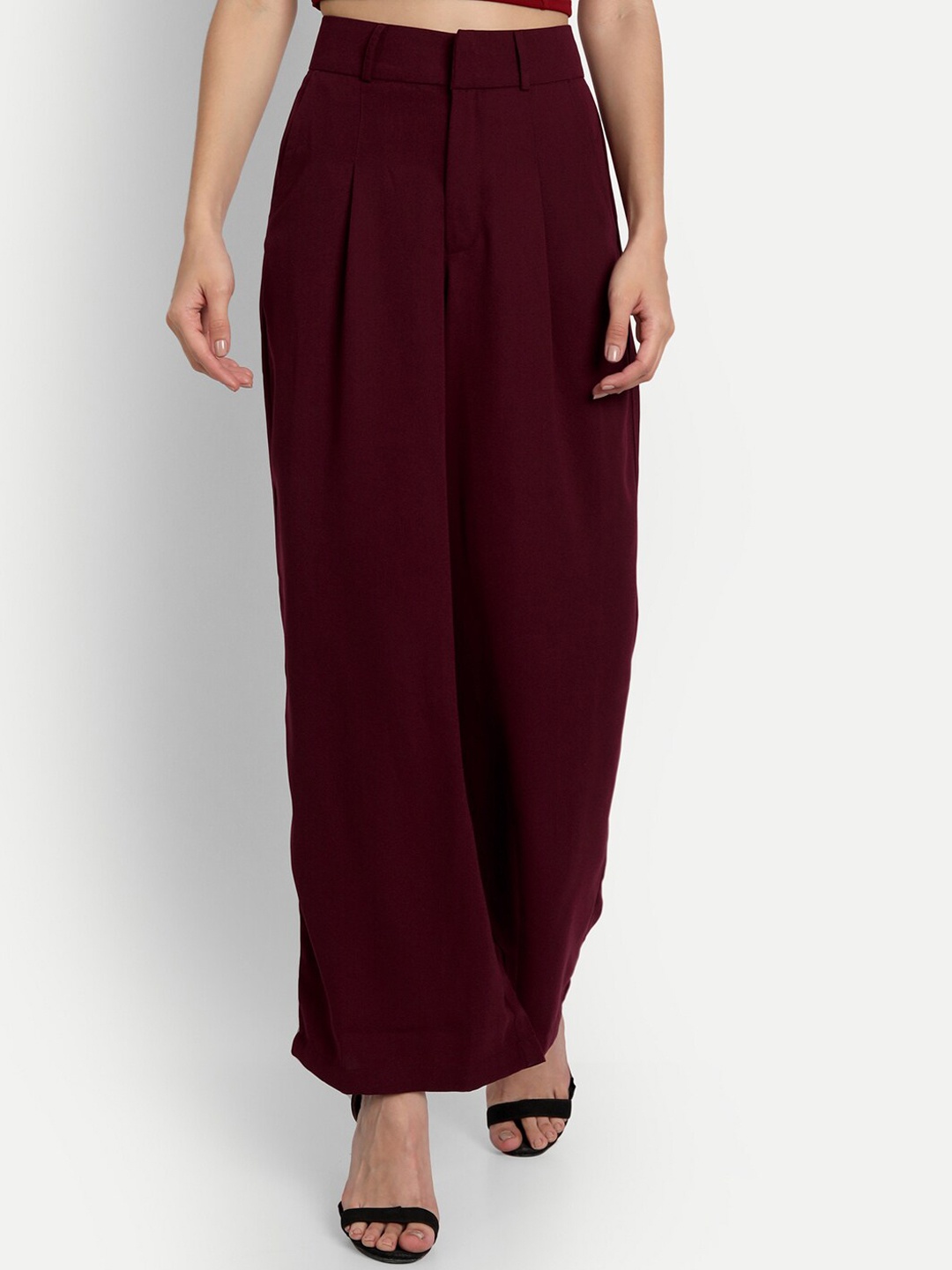 

ESSQUE Women Mid-Rise Flared Pleated Parallel Trousers, Maroon