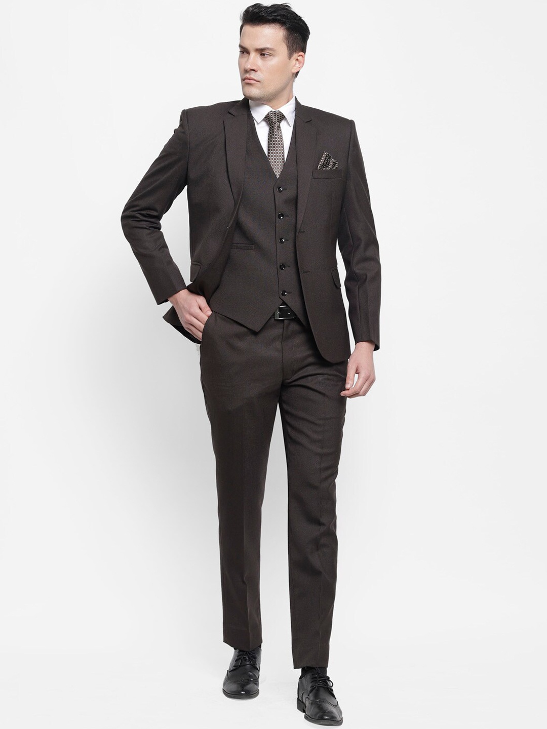 

LUXURAZI Men Slim-Fit Single-Breasted Three-Piece Suit, Brown