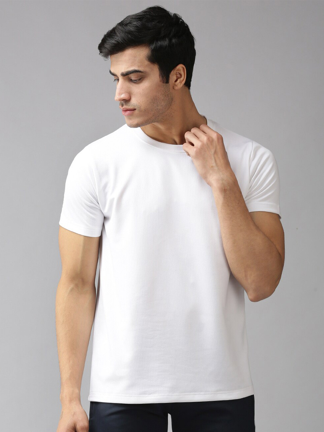 

EPPE Men Solid Dry Fit Round Neck Slim Fit Sports T-Shirt, White