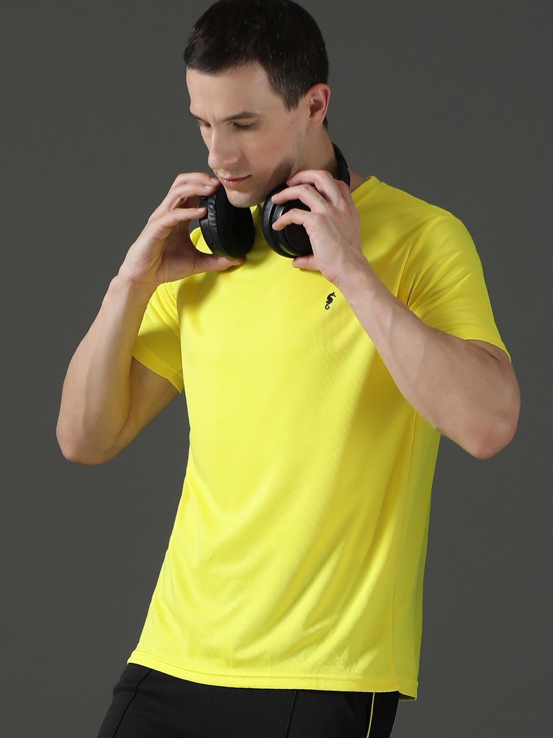 

EPPE Men Solid Dry Fit Round Neck Slim Fit Sports T-Shirt, Yellow