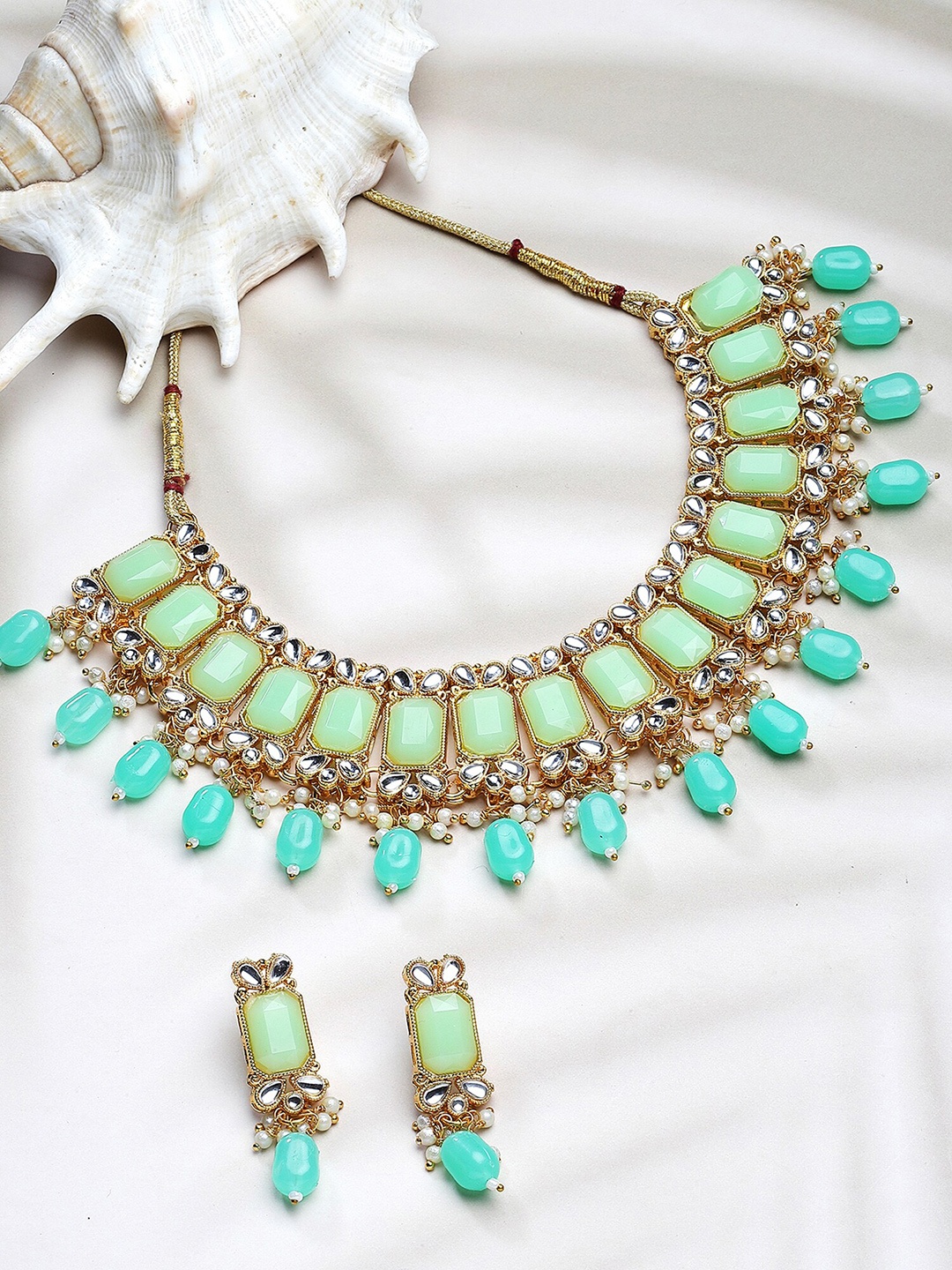 

KARATCART Gold-Plated Kundan-Studded Jewellery Set, Lime green