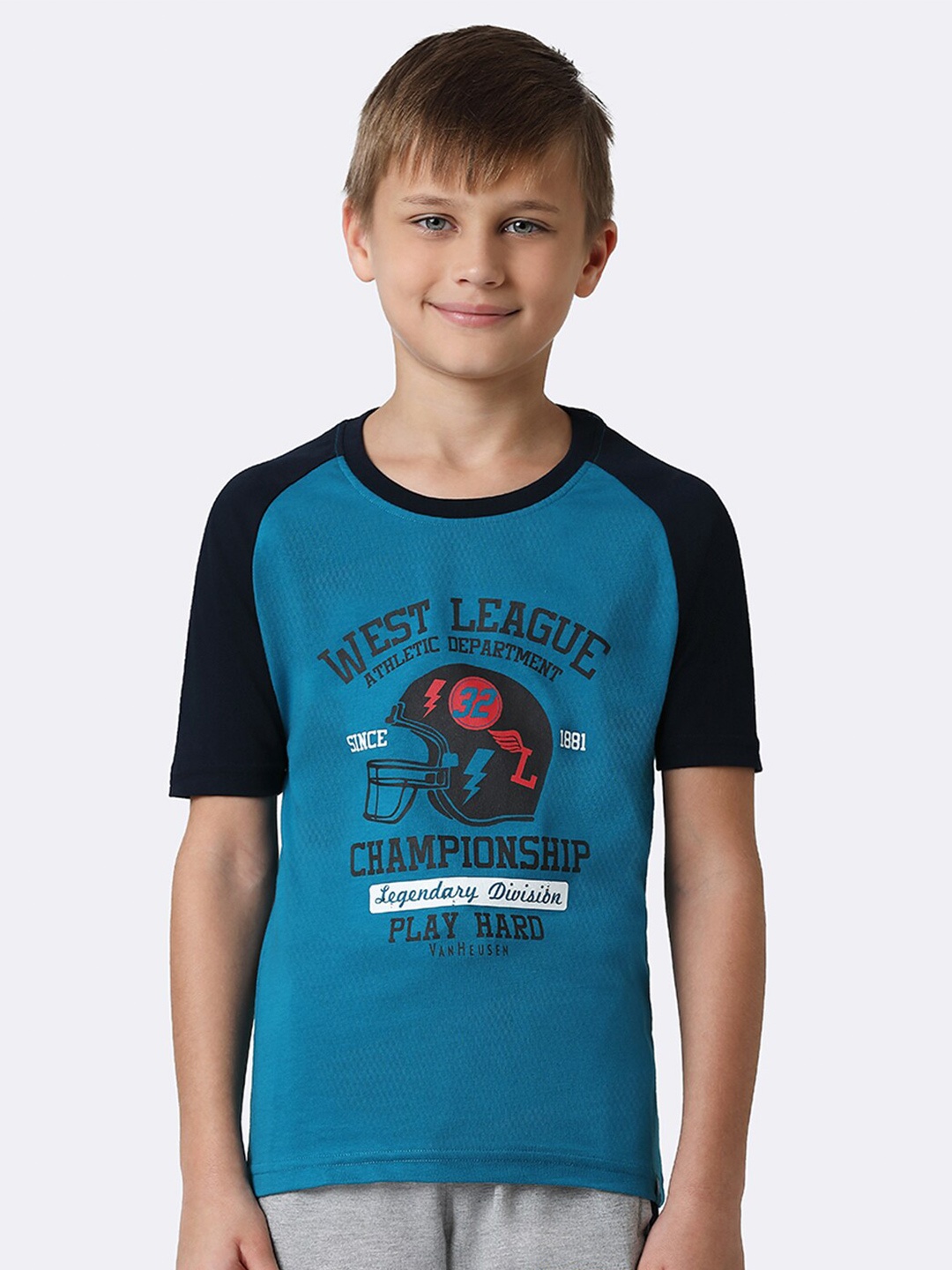 

Van Heusen Boys Typography Printed Pure Cotton Smart Tech Easy Stain Release T-shirt, Blue