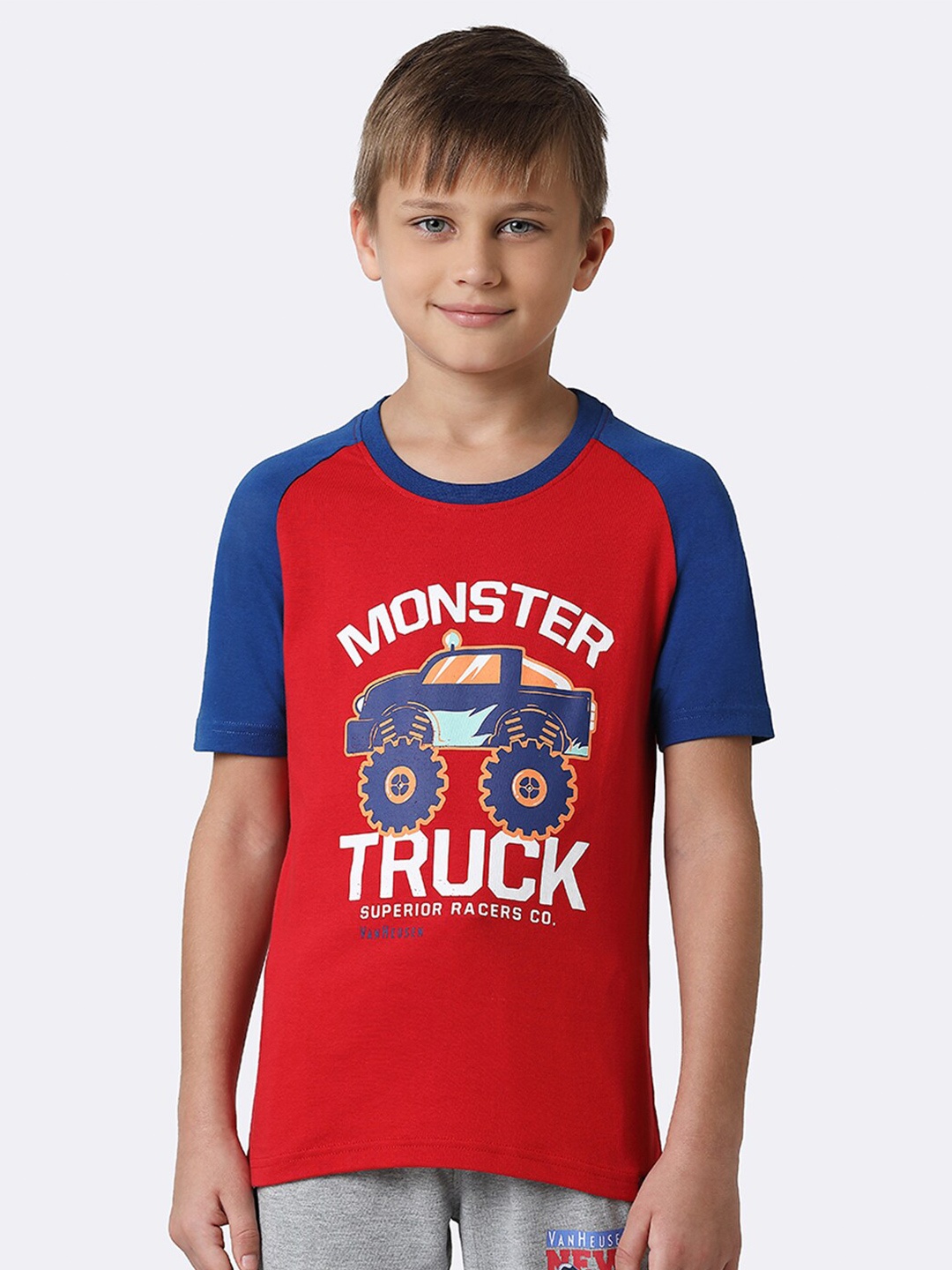 

Van Heusen Boys Typography Printed Pure Cotton Smart Tech Easy Stain Release T-Shirt, Red