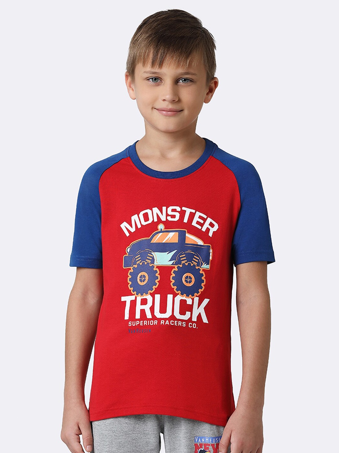 

Van Heusen Boys Typography Printed Cotton Smart Tech Easy Stain Release T-Shirt, Red