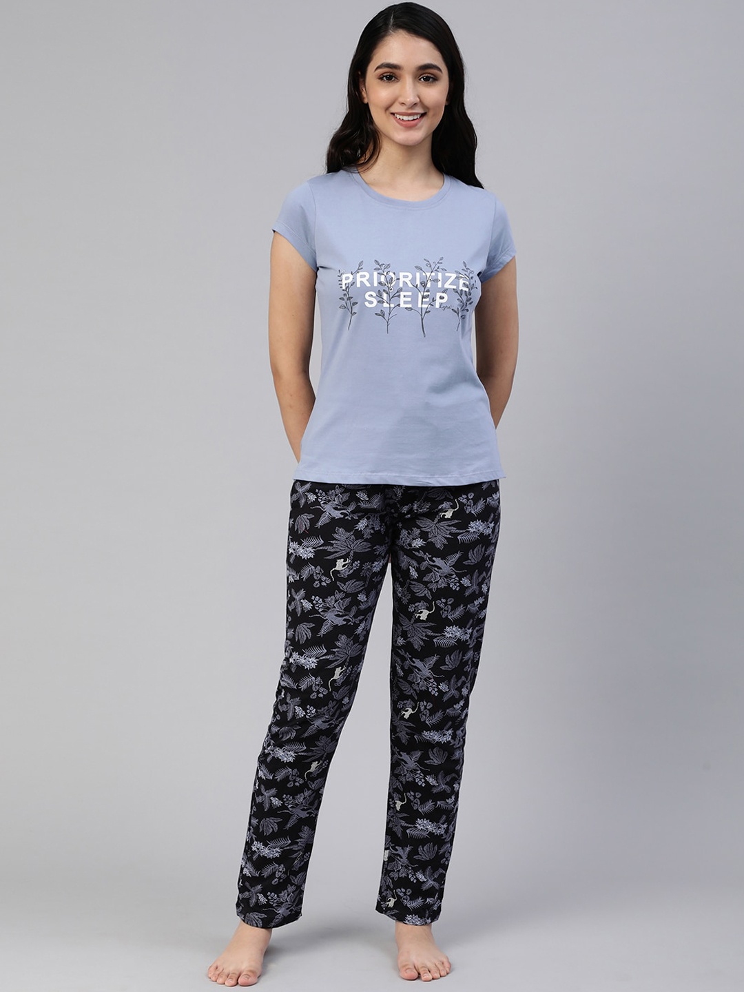 LYRA Women Floral Printed Pure Cotton Night Suit, Grey