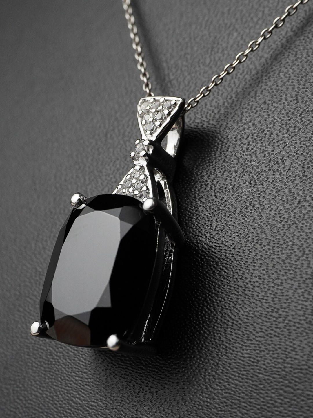 

HIFLYER JEWELS Silver-Plated 925 Sterling Silver Stone-Studded Pendant, White
