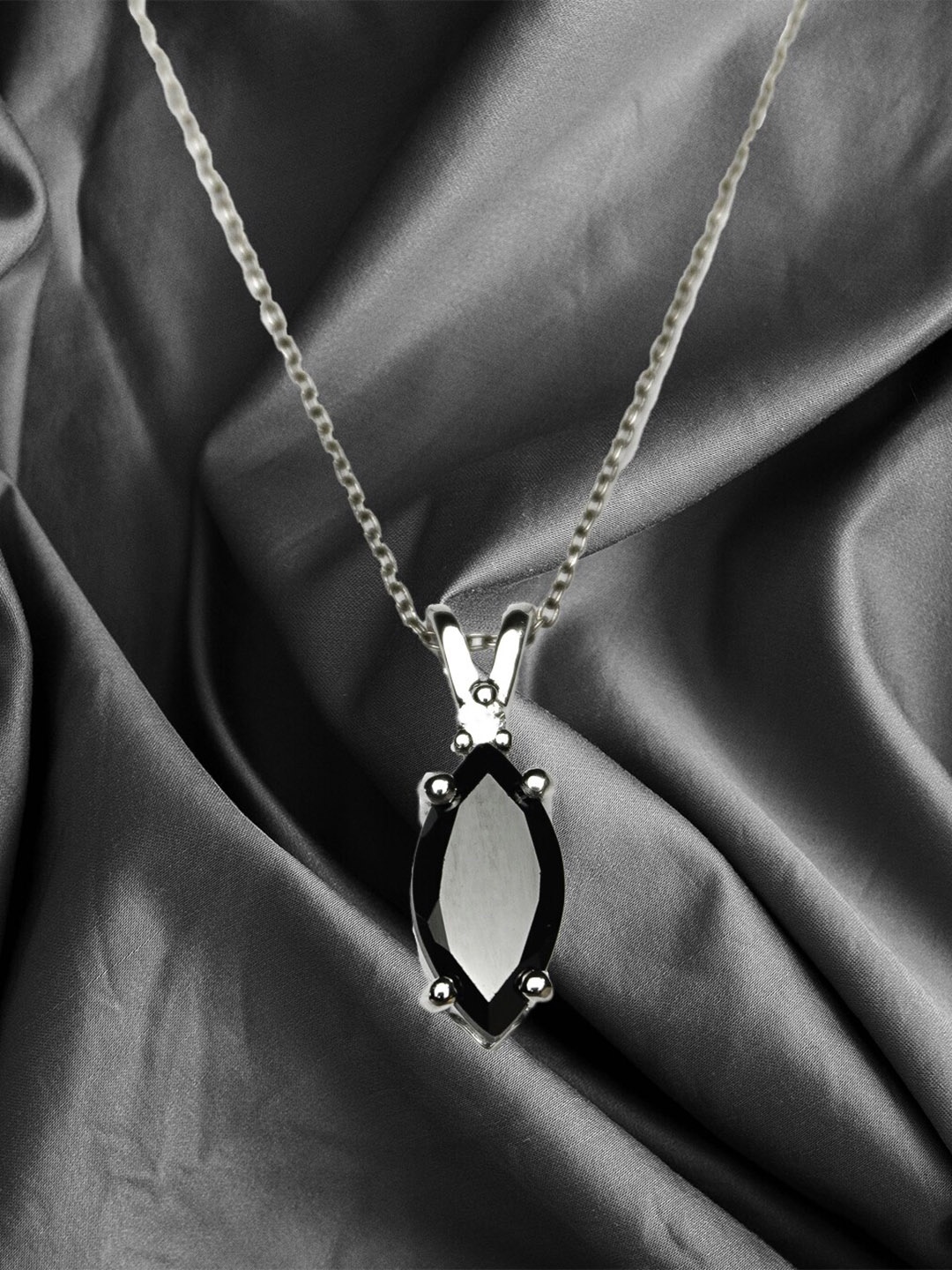 HIFLYER JEWELS Silver-Plated 92.5 Sterling Silver Stone-Studded Pendant, Black