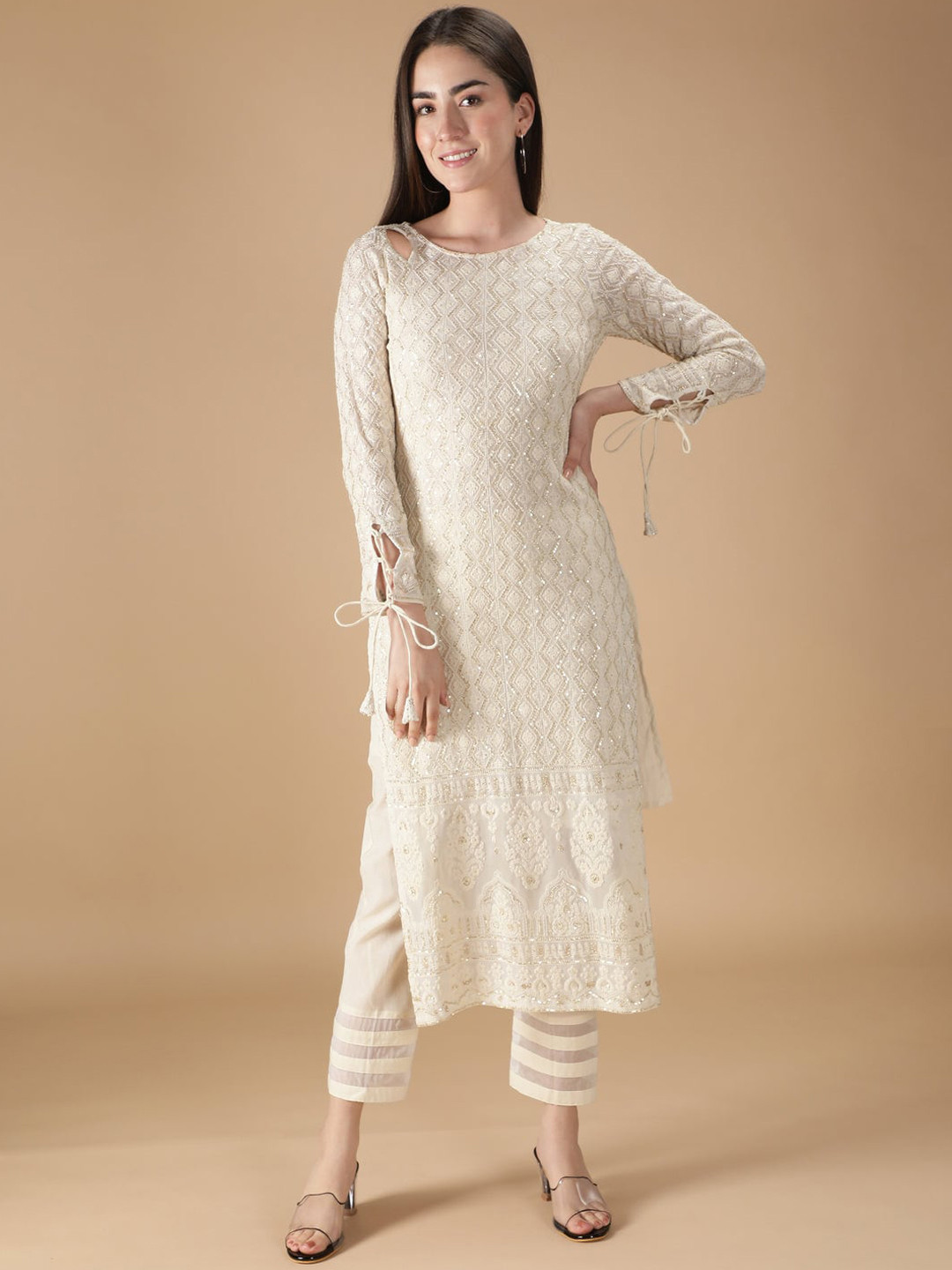 

HANDME Women Embroidered Tie-Up Chikankari Kurta with Trousers, Off white