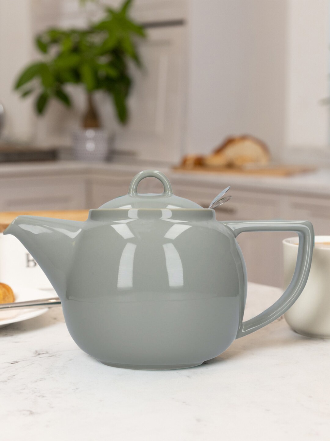 

London Pottery Grey Ceramic Glossy Kettle-650ml