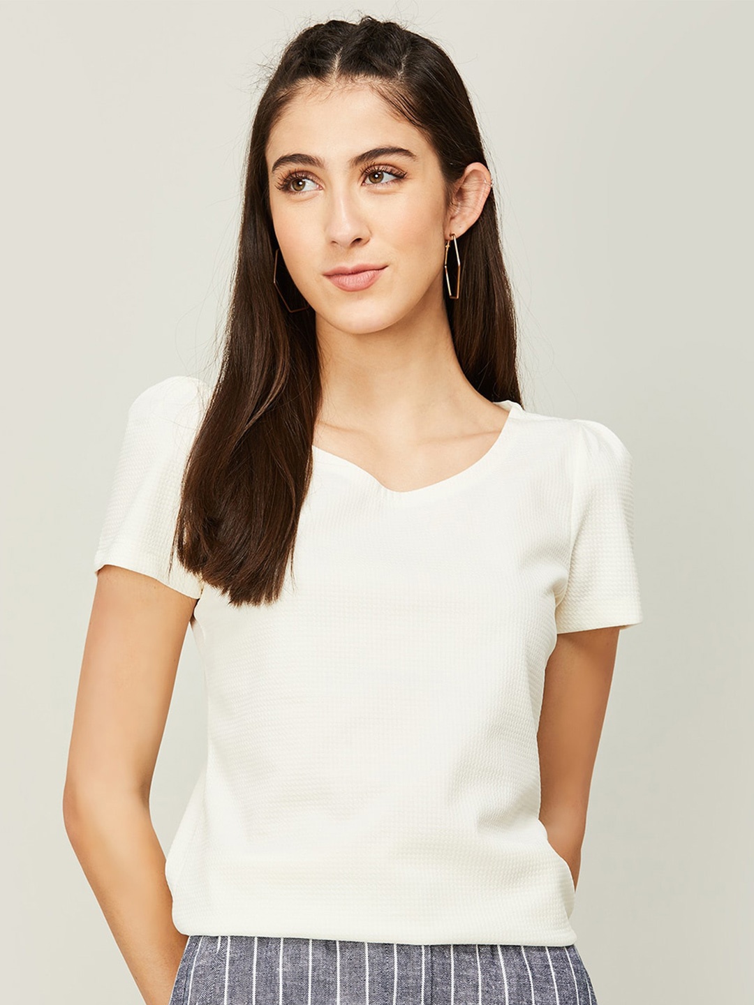 

CODE by Lifestyle V-Neck Puff Sleeve Top, White