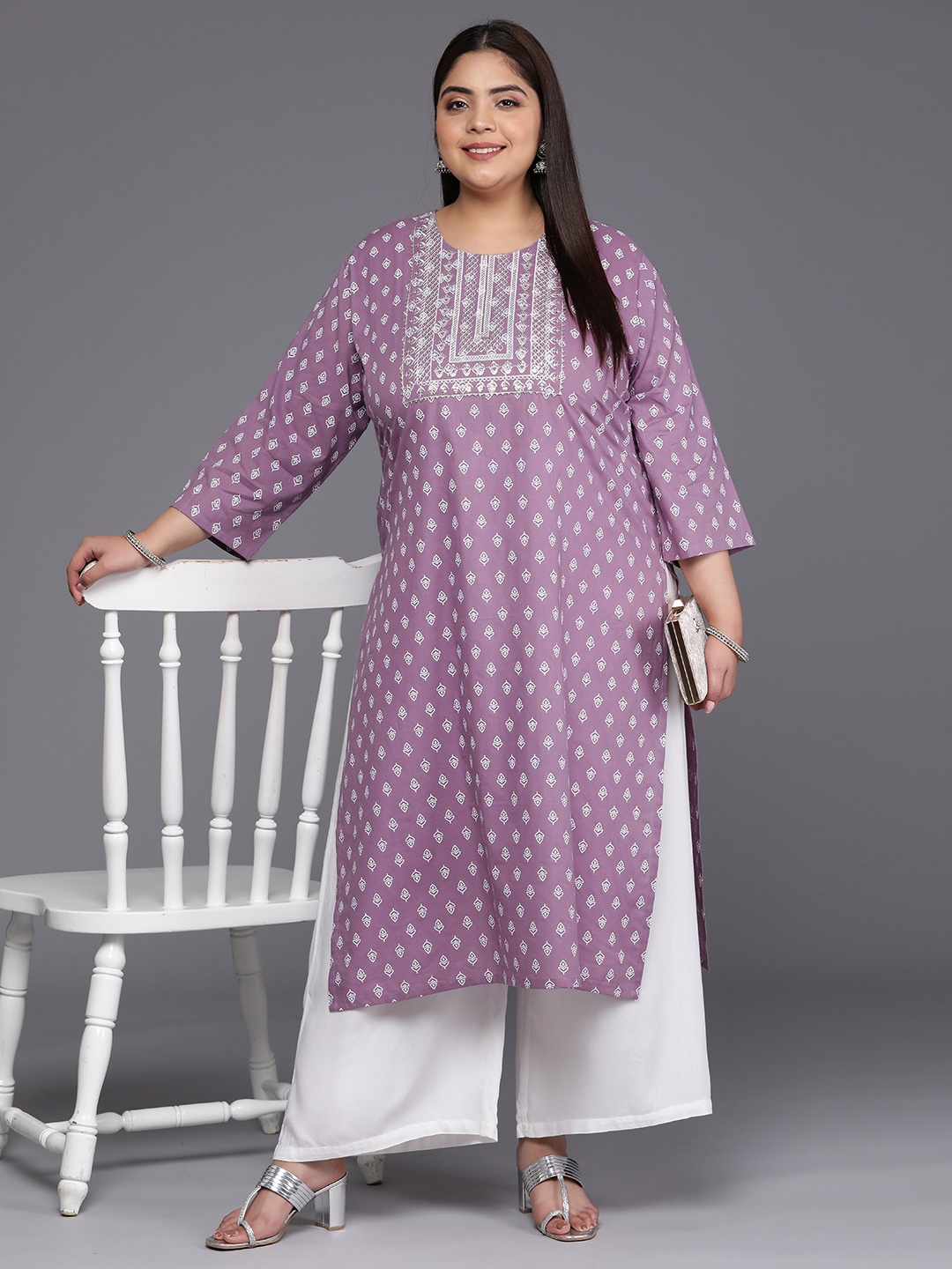 

Varanga Plus Size Yoke Design Gotta Patti Cotton Kurta, Mauve