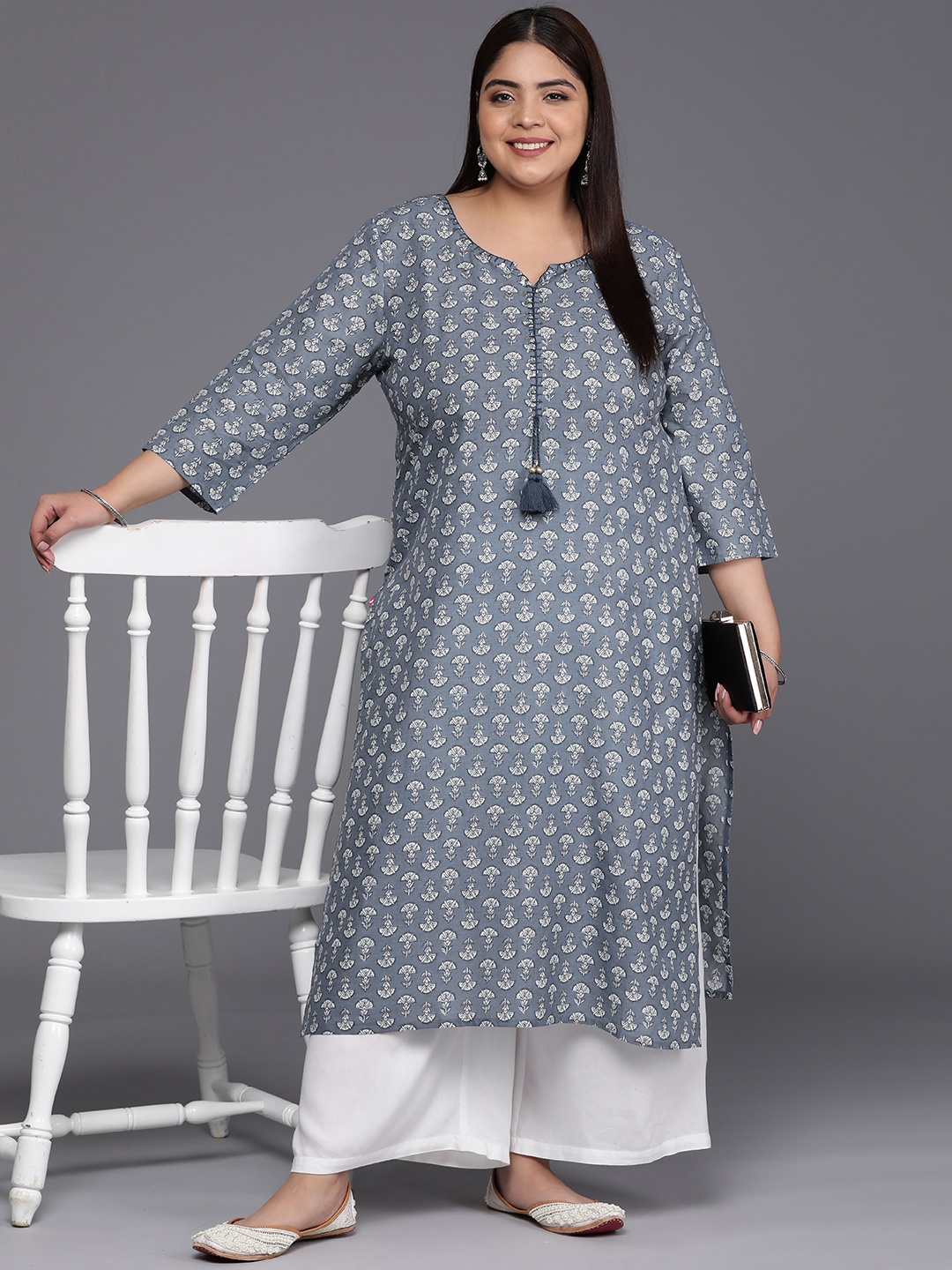 

Varanga Plus Size Ethnic Motifs Printed Floral Cotton Kurta, Grey