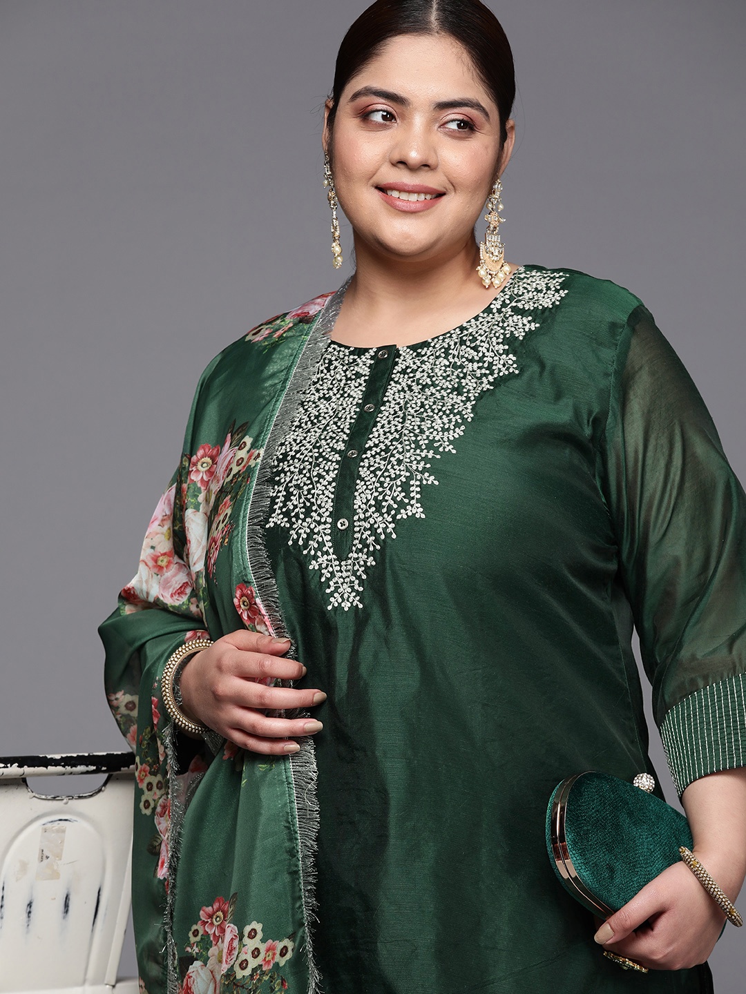 

Varanga Plus Size Floral Embroidered Chanderi Silk Kurta With Trousers & Dupatta, Green