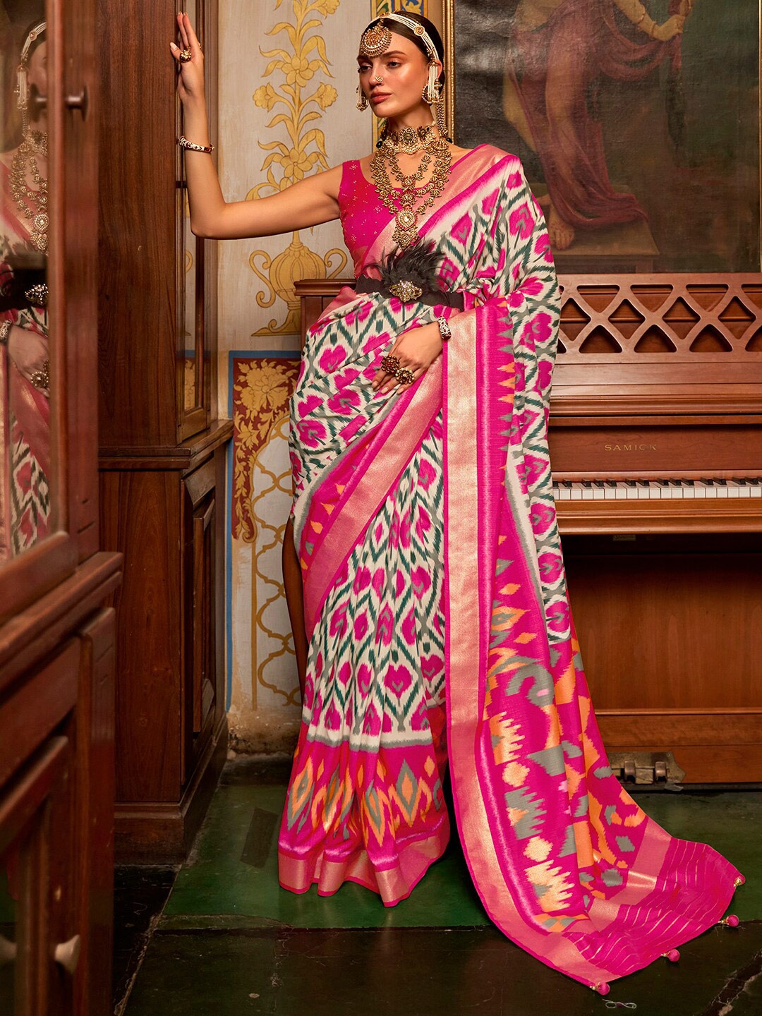

Anouk Ethnic Motifs Zari Silk Blend Ikat Saree, Cream