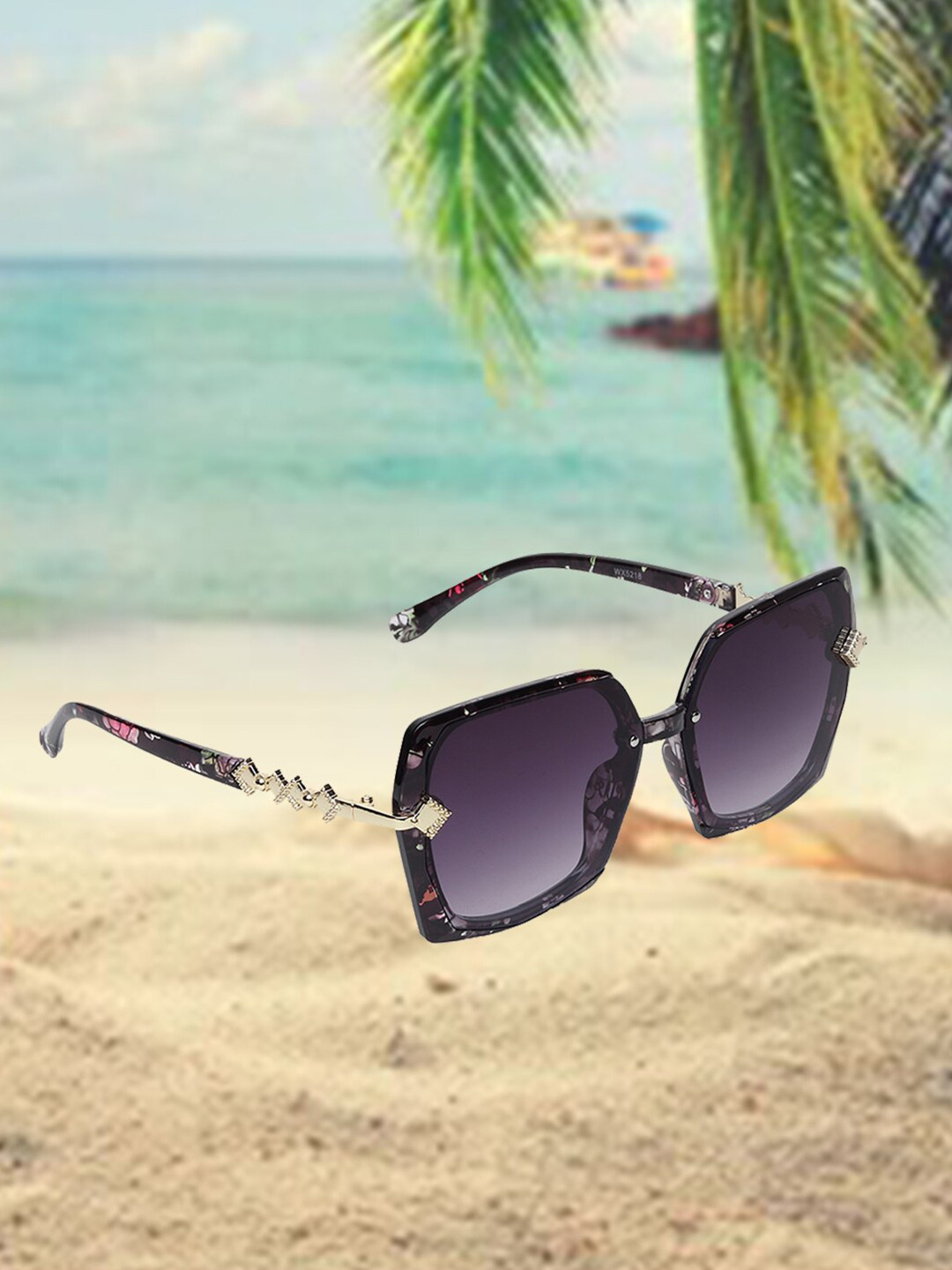 

CELEBRITY SUNGLASSES Square Sunglasses with UV Protected Lens CLSG-5218-03, Grey