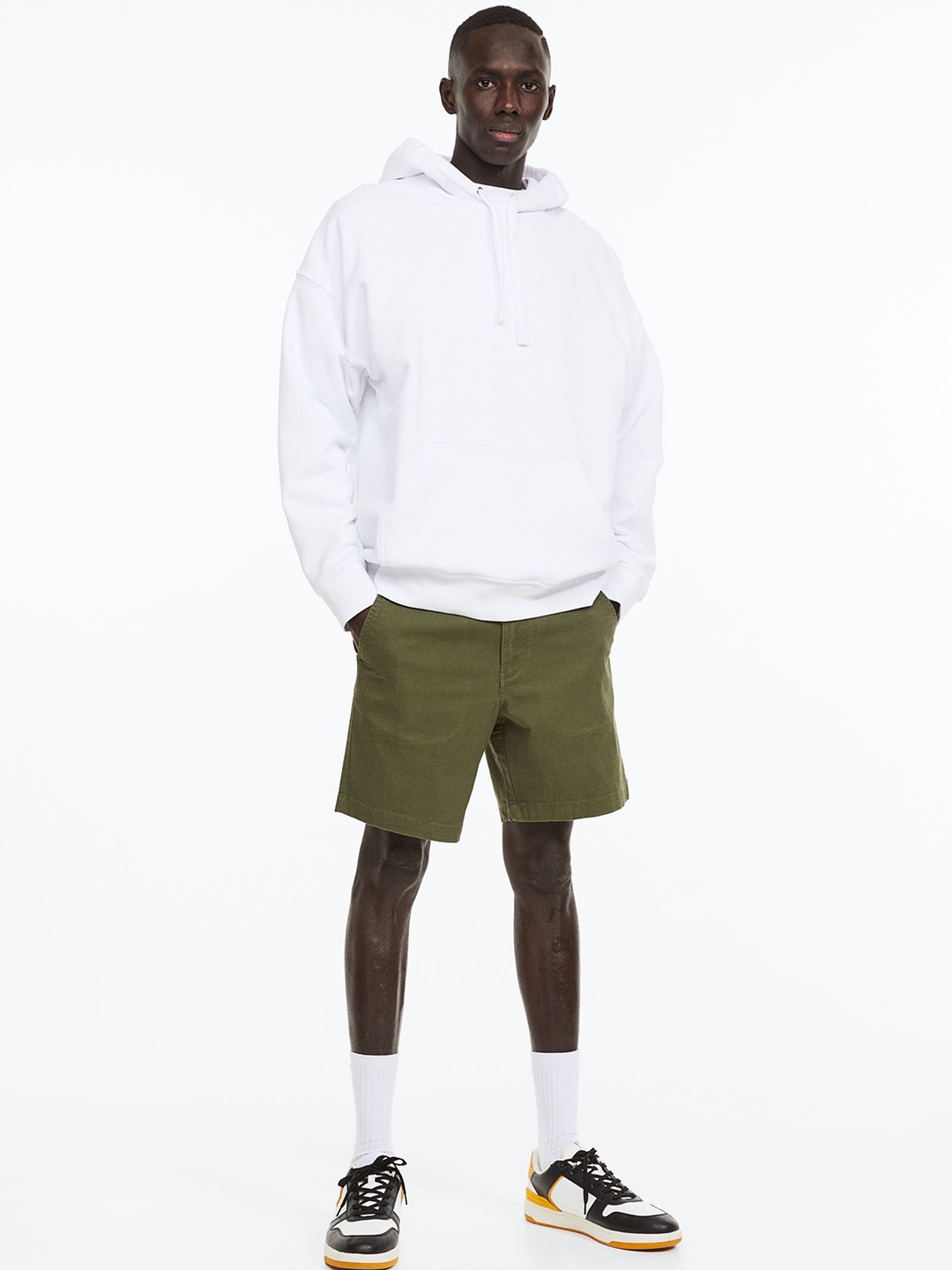 

H&M Men Regular Fit Chino shorts, Olive