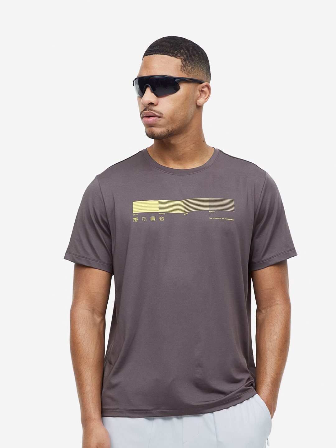 

H&M Men DryMove Sports Top, Grey