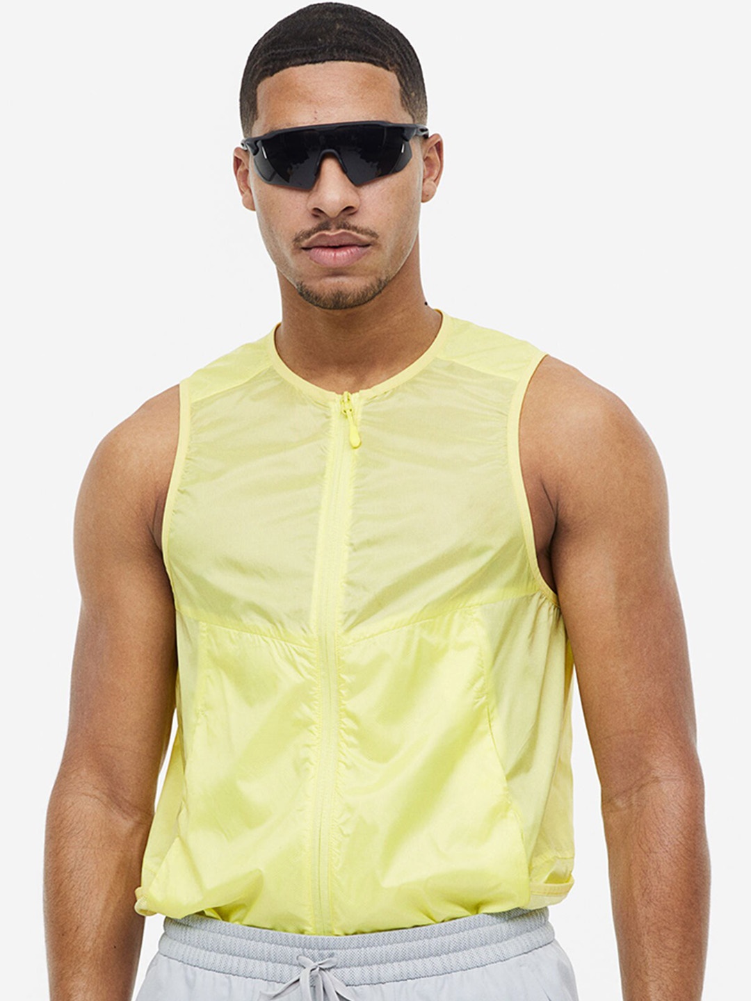 

H&M Men Lightweight Running Gilet, Yellow