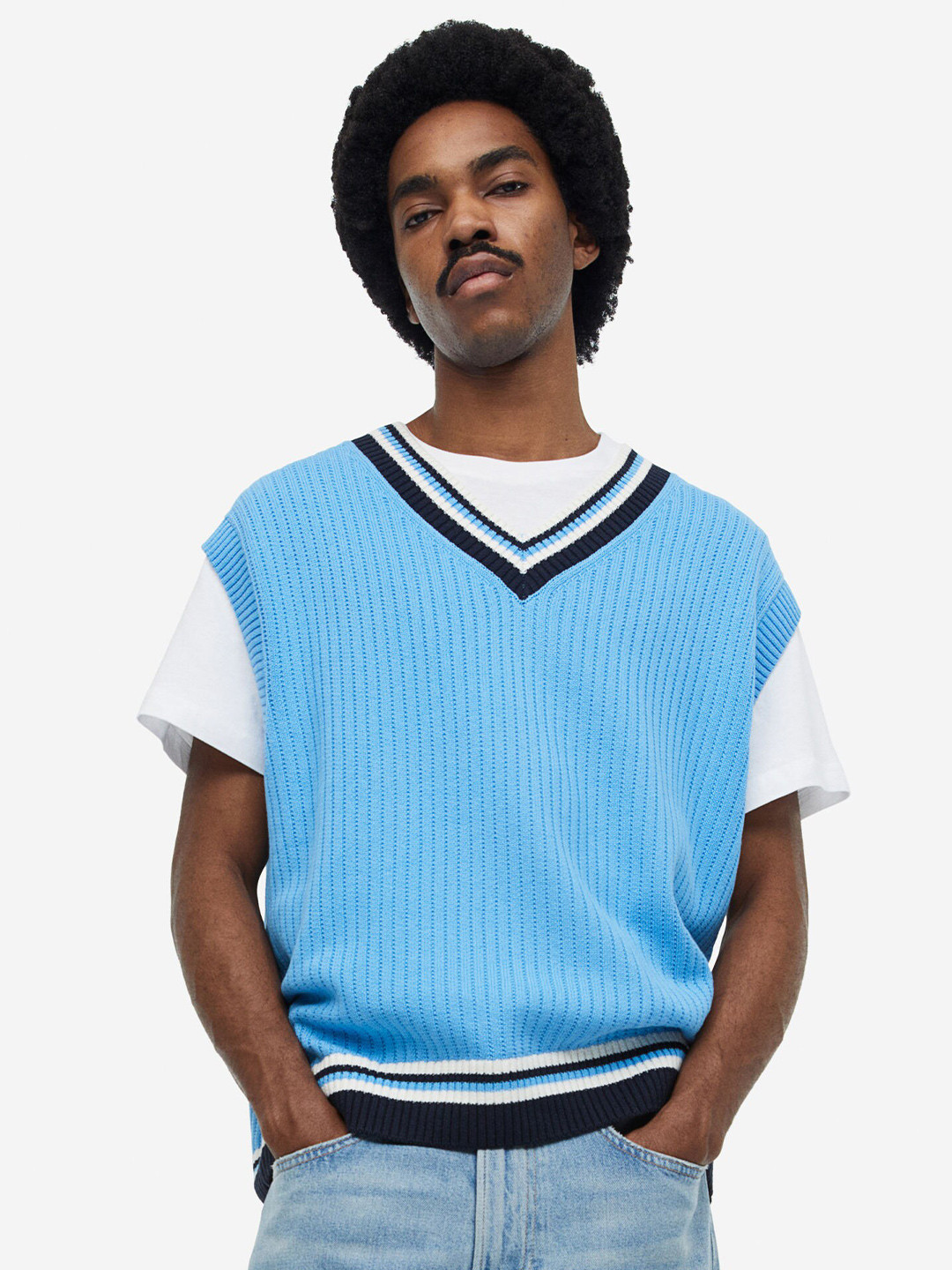 

H&M Men Relaxed Fit V-neck Sweater Vest, Blue